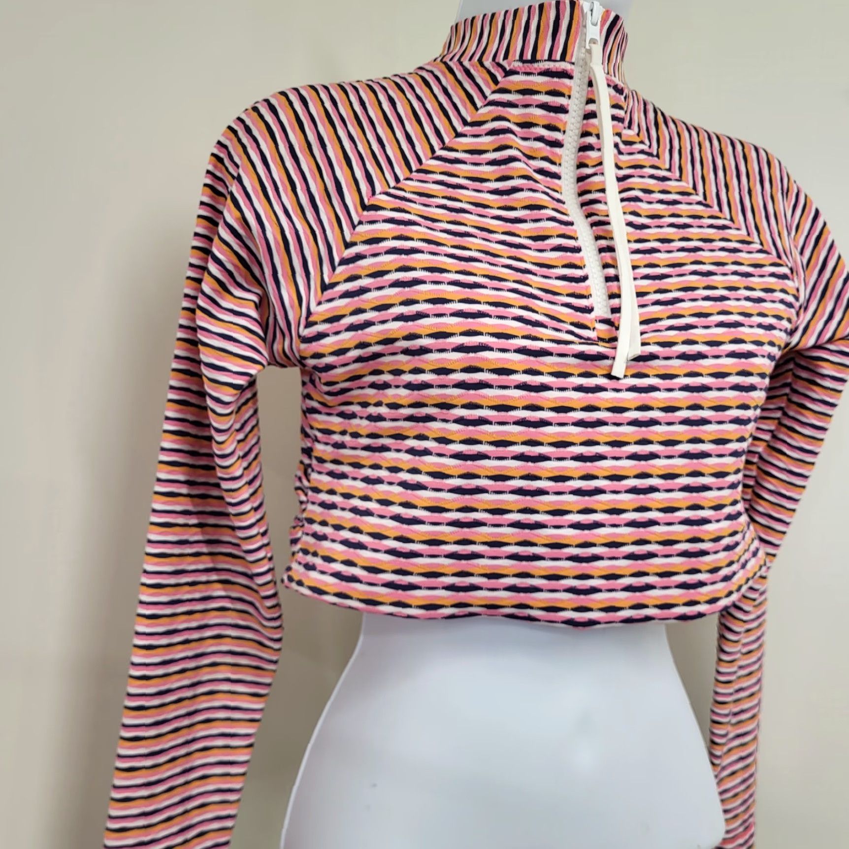 Athleta Athleta Crop Top Women's Small Multicolor Striped Activewear Mock Long Sleeve Shirt (Regular) Pink Size S / US 4 / IT 40 - 5 Thumbnail