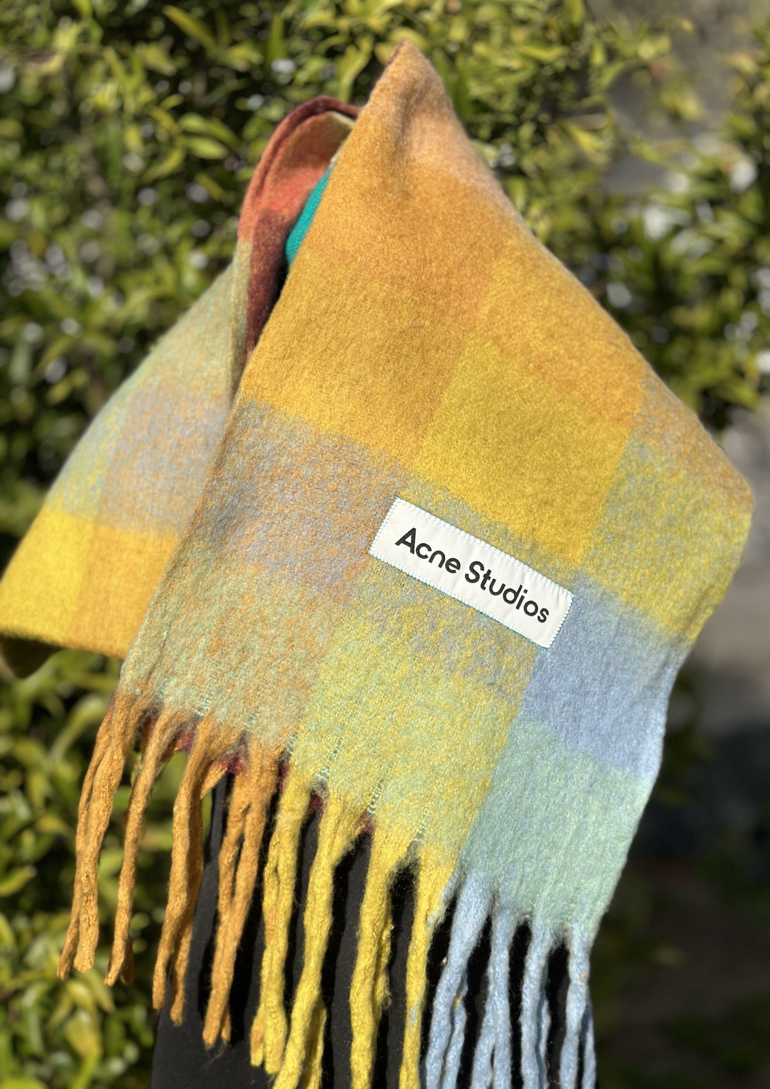 Acne Studios Acne Studios Large Plaid Scarf Wool Blend Logo Patch Size ONE SIZE - 5 Thumbnail