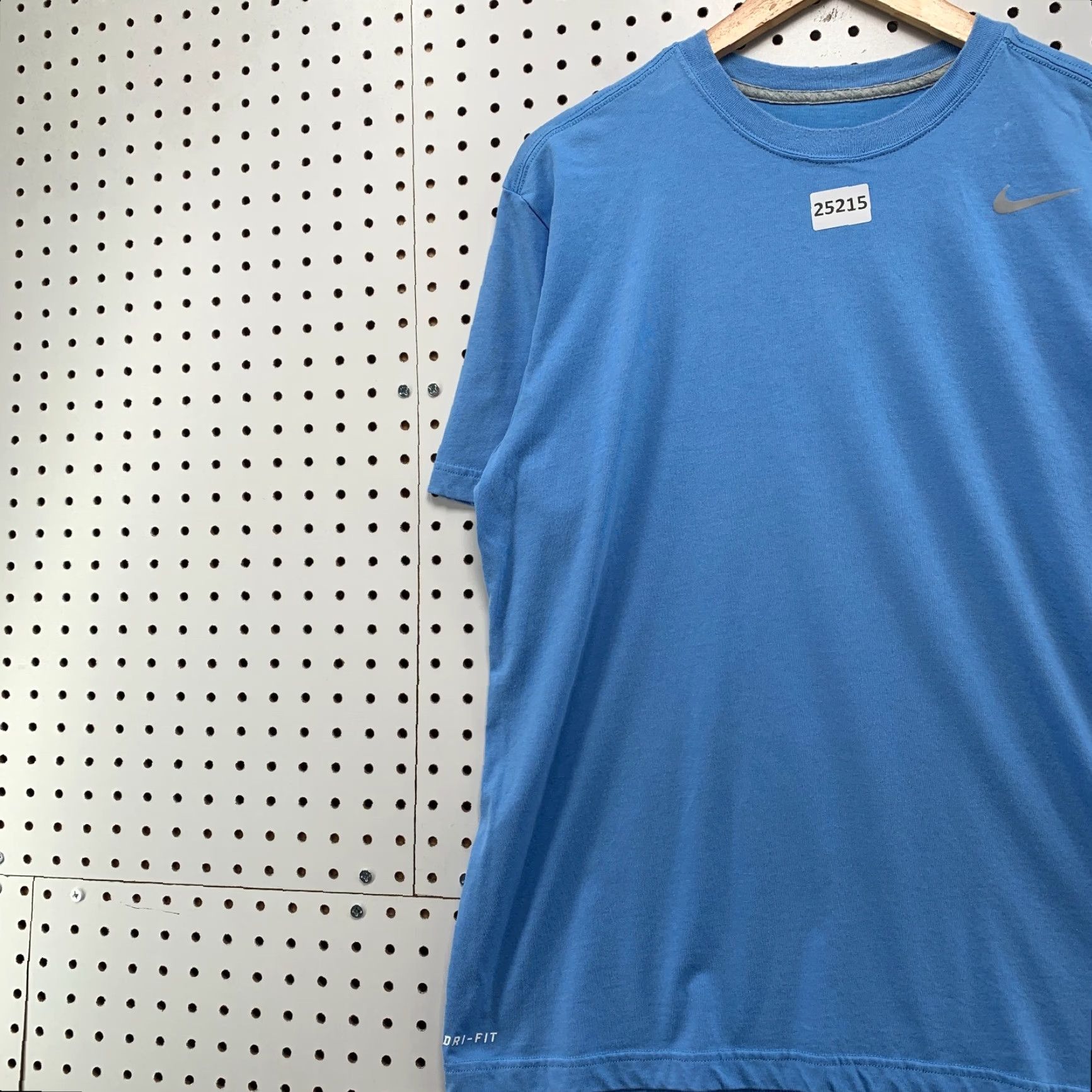 Nike Nike Dri Fit Shirt Sky Blue Gray Swoosh Mens Large Short Sleeve 21.5x27.5 Size US L / EU 52-54 / 3 - 3 Thumbnail
