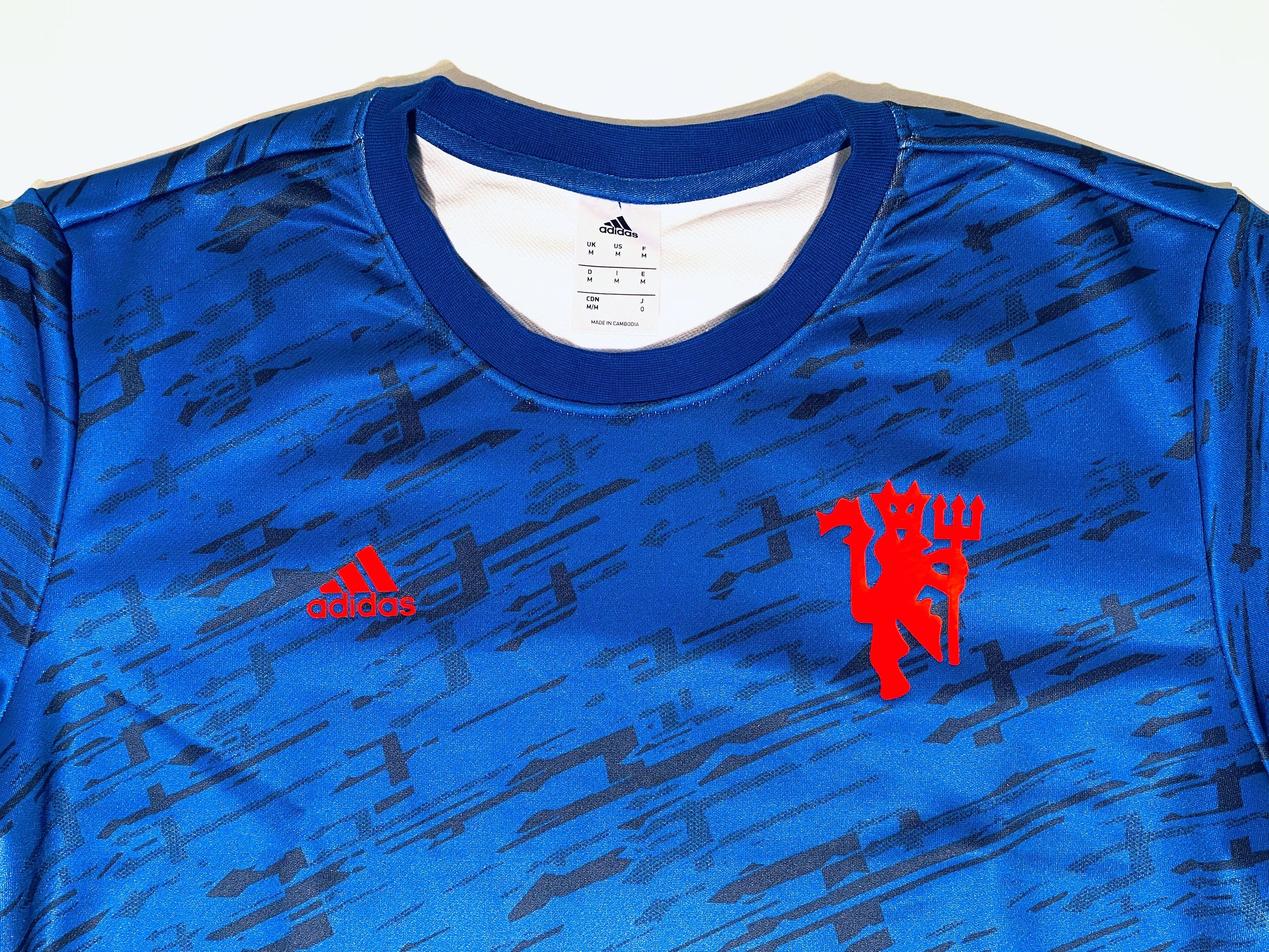 Adidas Manchester United Seasonal Special Sweathshirt / Jumper 2016 Size US M / EU 48-50 / 2 - 3 Thumbnail
