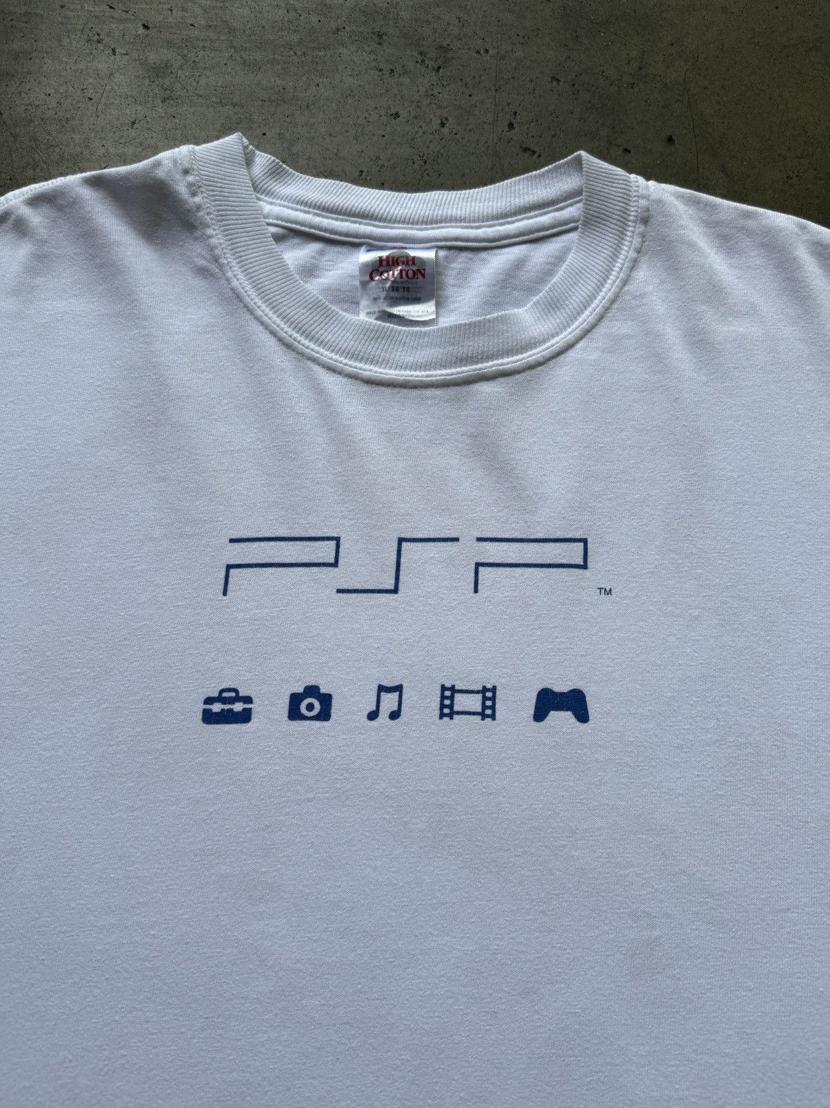 Vintage Rare ‘00s PSP Promo Tee Shirt Playstation PS2 Video Game Size US XL / EU 56 / 4 - 1 Thumbnail