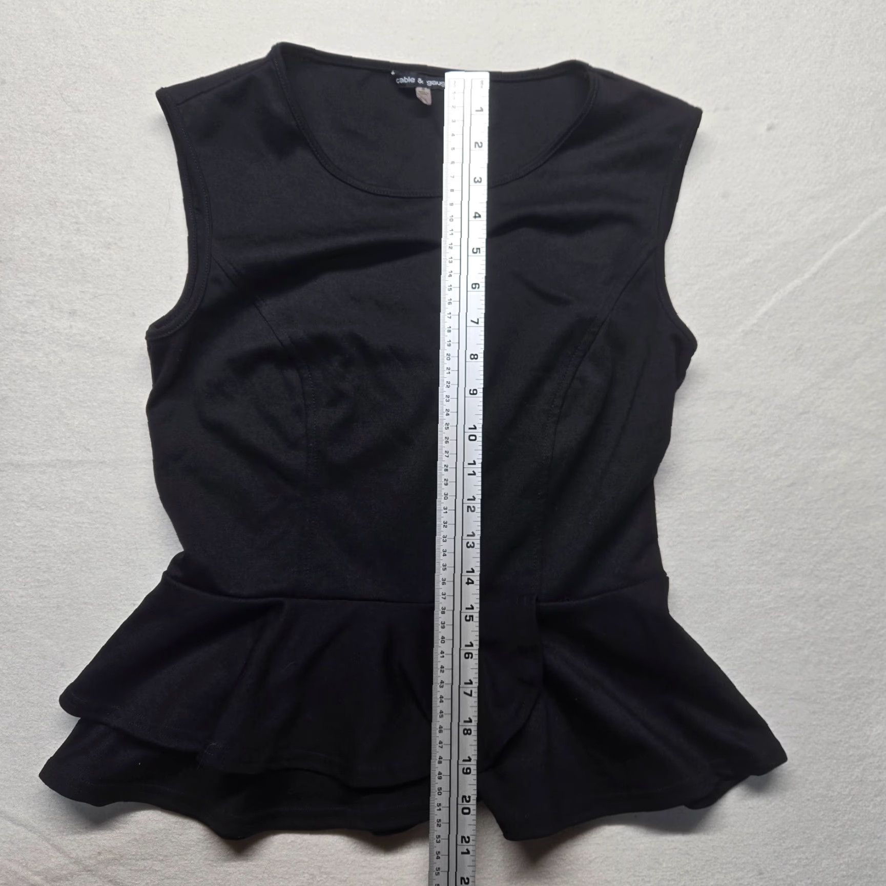 Vintage Cable & Gauge Solid Black Ruffled Sleeveless Tank Shirt Adult Women S Small Black Sleeveless Blouse Camisole 90s style? Size S / US 4 / IT 40 - 5 Thumbnail