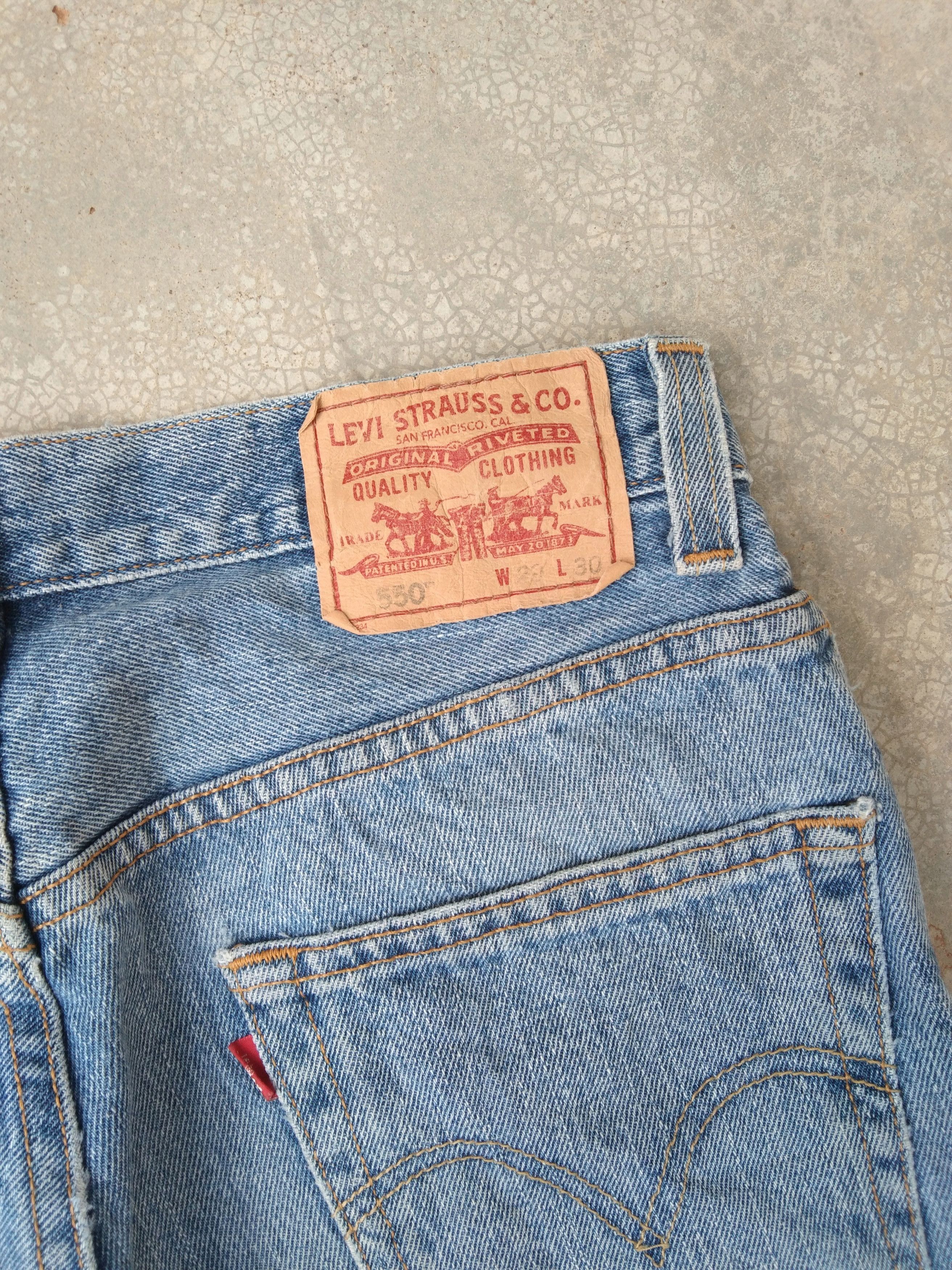Levi's Vintage Levi's Jeans 550 Blue Washed Relaxed Fit 29x30 Size US 29 - 3 Thumbnail