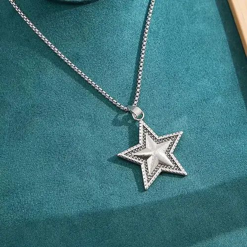 Other Star Design Chain and Star Size ONE SIZE - 1 Thumbnail