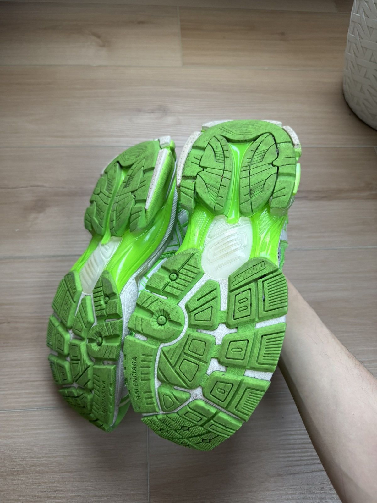 Balenciaga Balenciaga runner sneakers/shoes green Size US 8.5 / EU 41-42 - 6 Thumbnail
