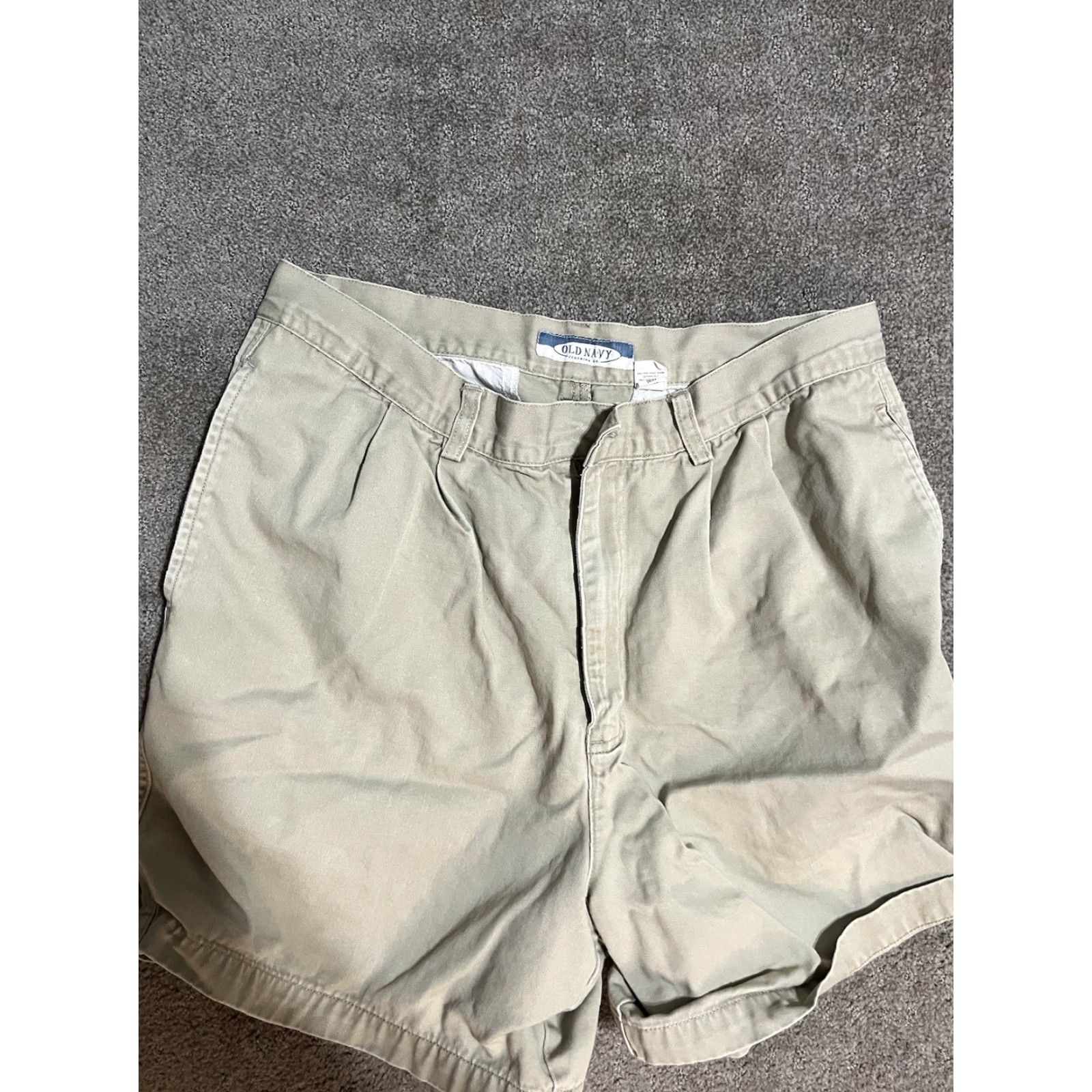 Old Navy VINTAGE Old Navy MEN'S PLEATED FRONT KHAKI CHINO SHORTS 33 Beige 9in Inseam Regular Mens Size US 33 - 3 Thumbnail