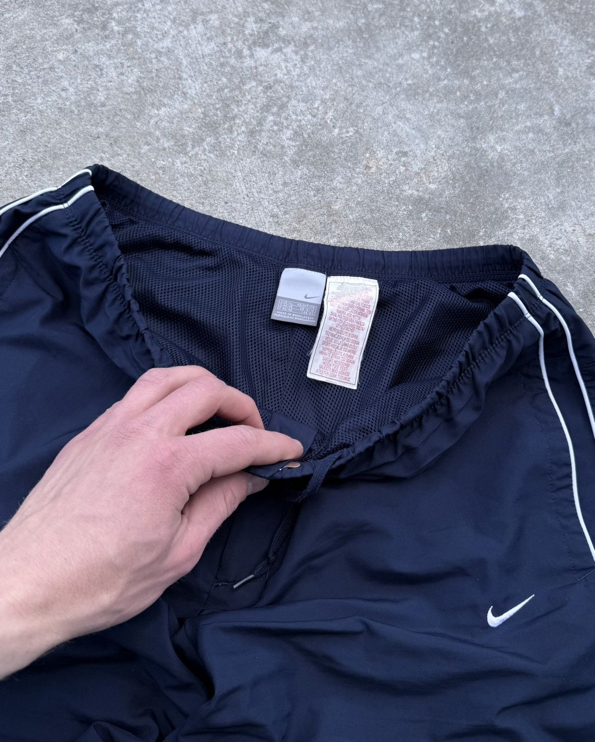 Other Vintage Nike y2k streetwear oversized track shorts Size US 32 / EU 48 - 9 Thumbnail