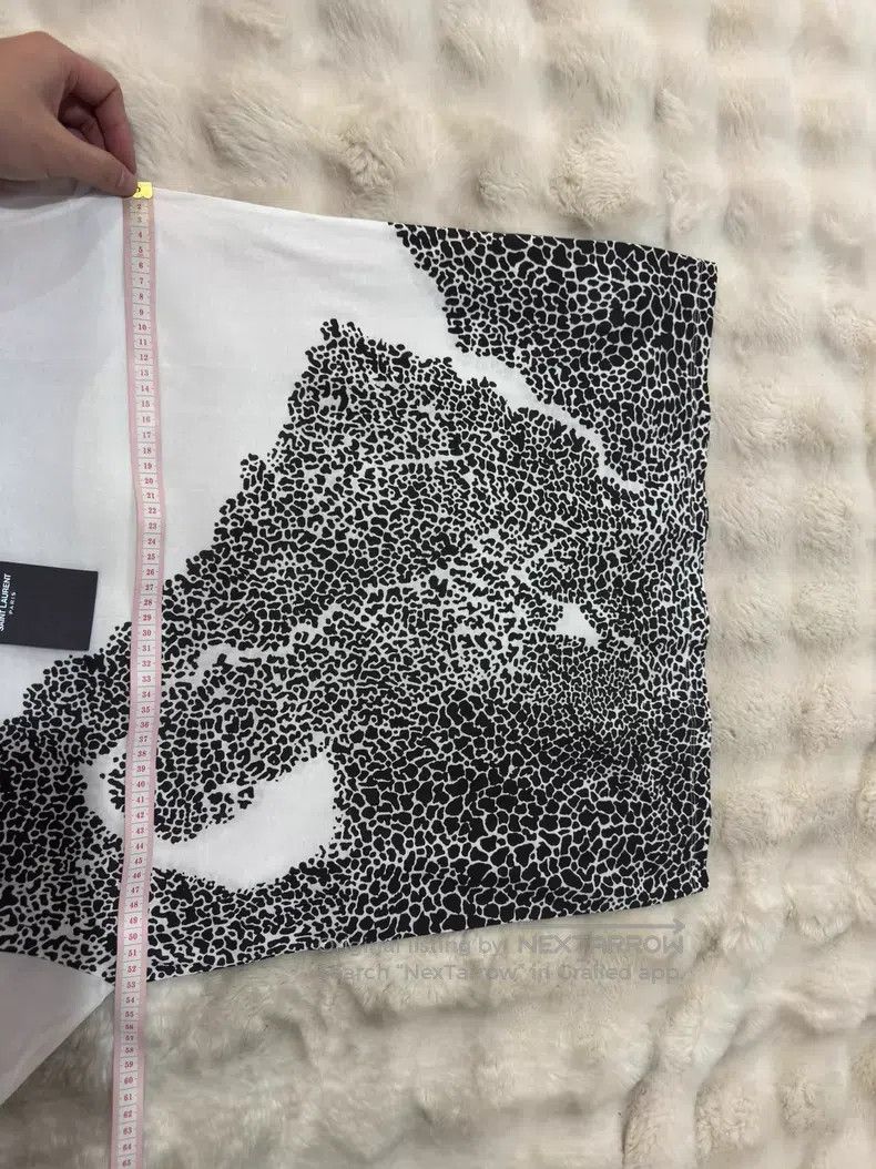 Saint Laurent Paris Saint Laurent Paris Original White Leopard Print Short Sle Size US M / EU 48-50 / 2 - 7 Thumbnail