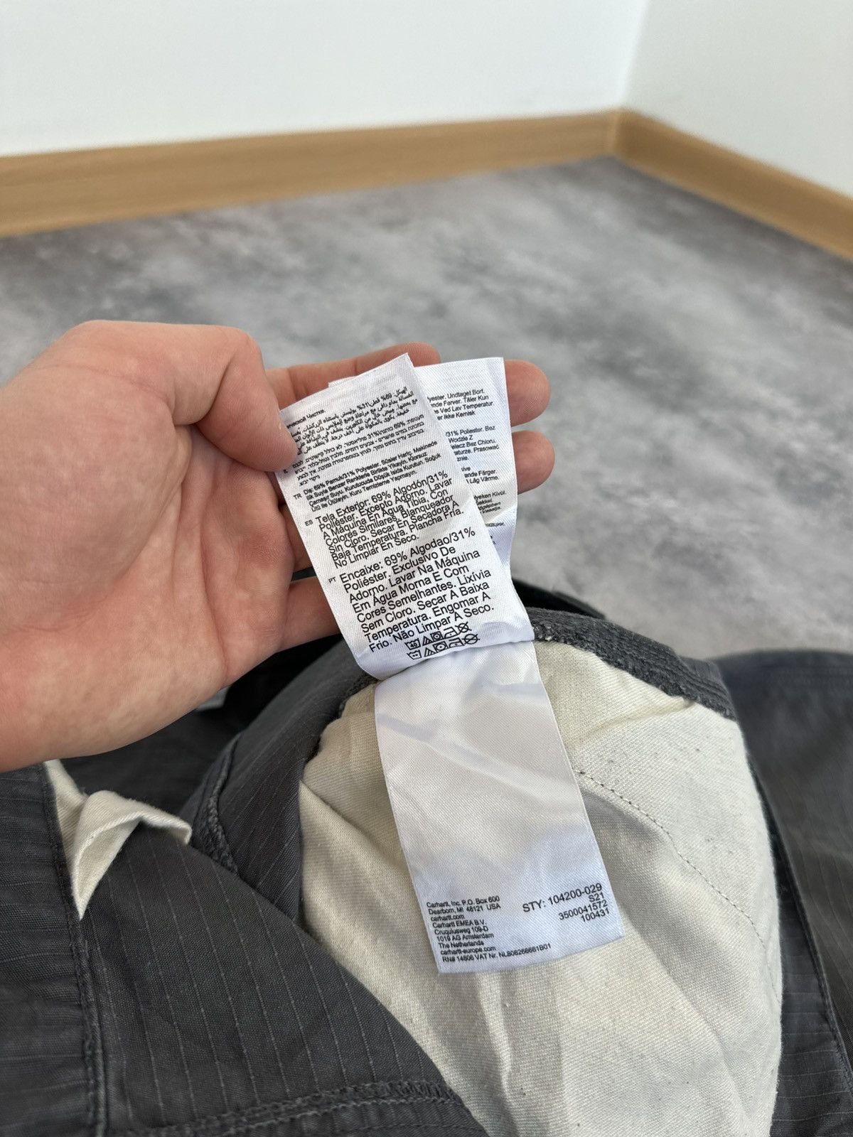 Carhartt Vintage Carhartt Carpenter Y2K Cargo Utility USA Work Pants Size US 34 / EU 50 - 17 Thumbnail