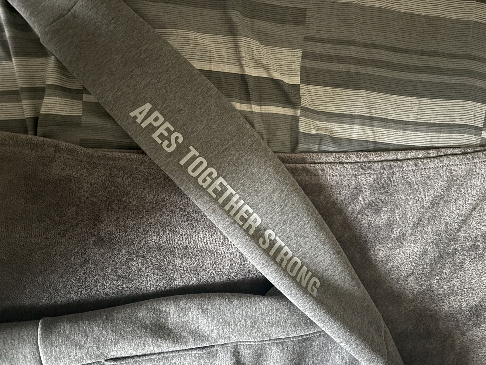 Bape Bape “Apes Together Strong” Hoodie Size US M / EU 48-50 / 2 - 2 Thumbnail