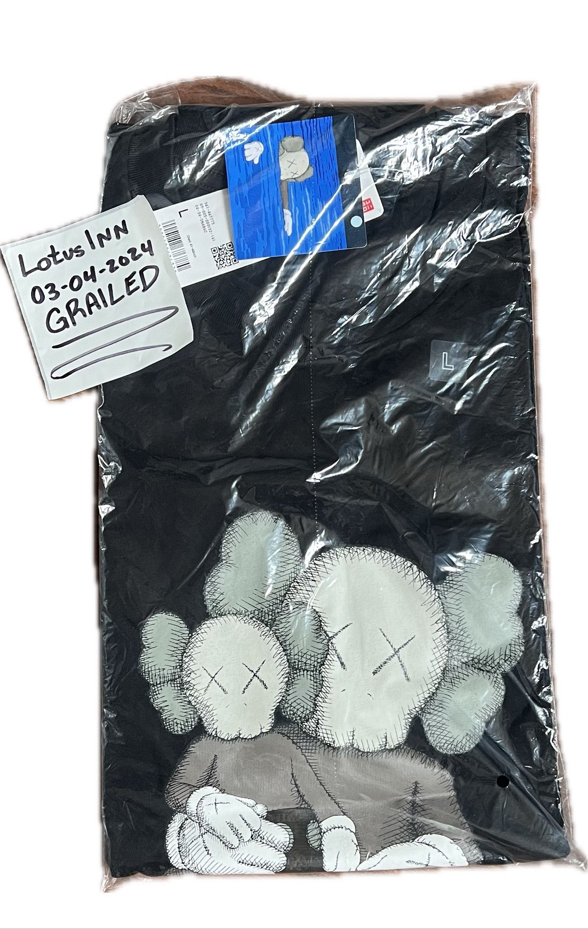 Kaws × Uniqlo KAWS x Uniqlo "Changbai Mountain" Tee (2023 World Exclusive Size US L / EU 52-54 / 3 - 4 Thumbnail