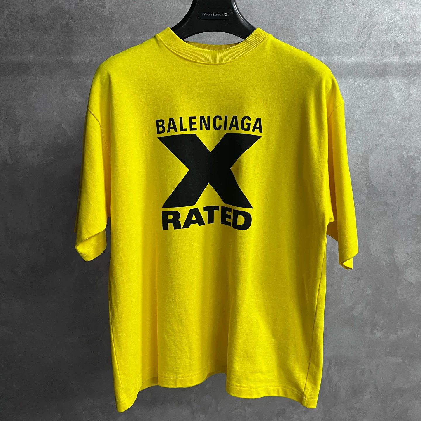 Balenciaga Balenciaga Printed Graphic Yellow Hoodie XXS Men Size US XXS / EU 40 - 1 Thumbnail