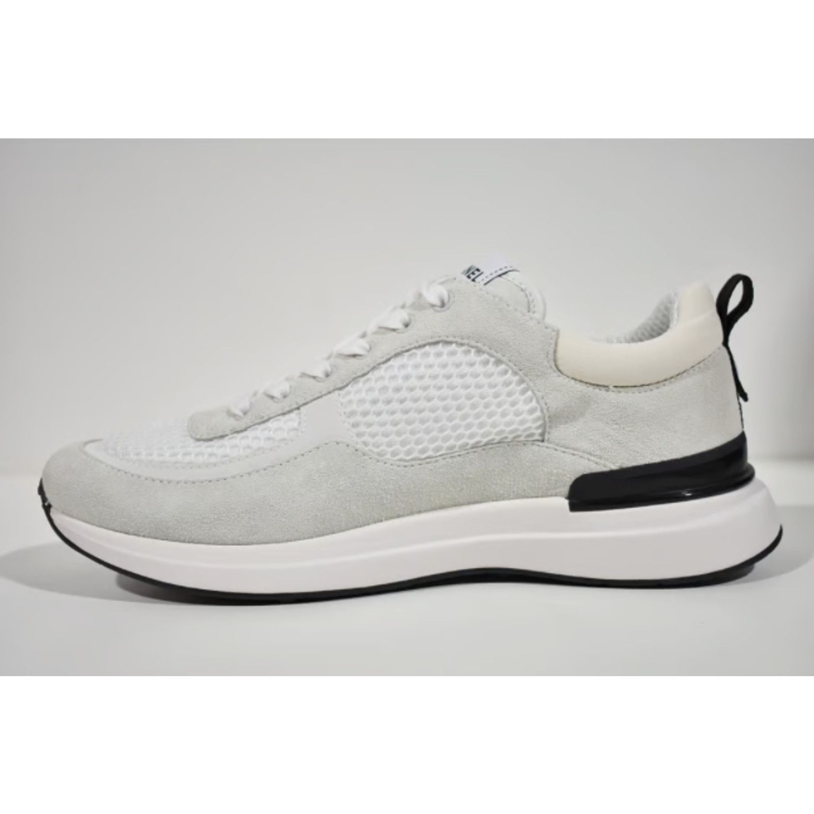Chanel 22P Classic CC Lace Up Flat Runner Trainer Sneaker 39.5 Size US 9.5 / IT 39.5 - 10 Thumbnail