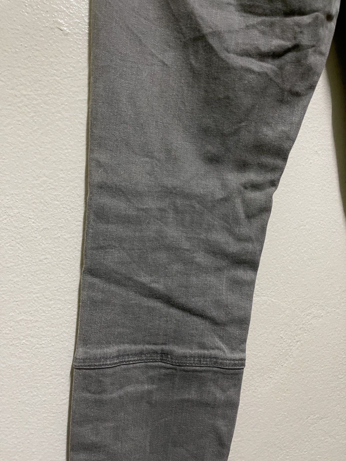 Undercover × Uniqlo Uniqlo Undercover Jeans Size 32" / US 10 / IT 46 - 11 Thumbnail