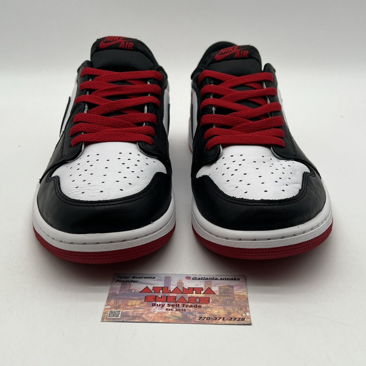 Nike Air Jordan 1 low black toe Size US 12.5 / EU 45-46 - 2 Thumbnail