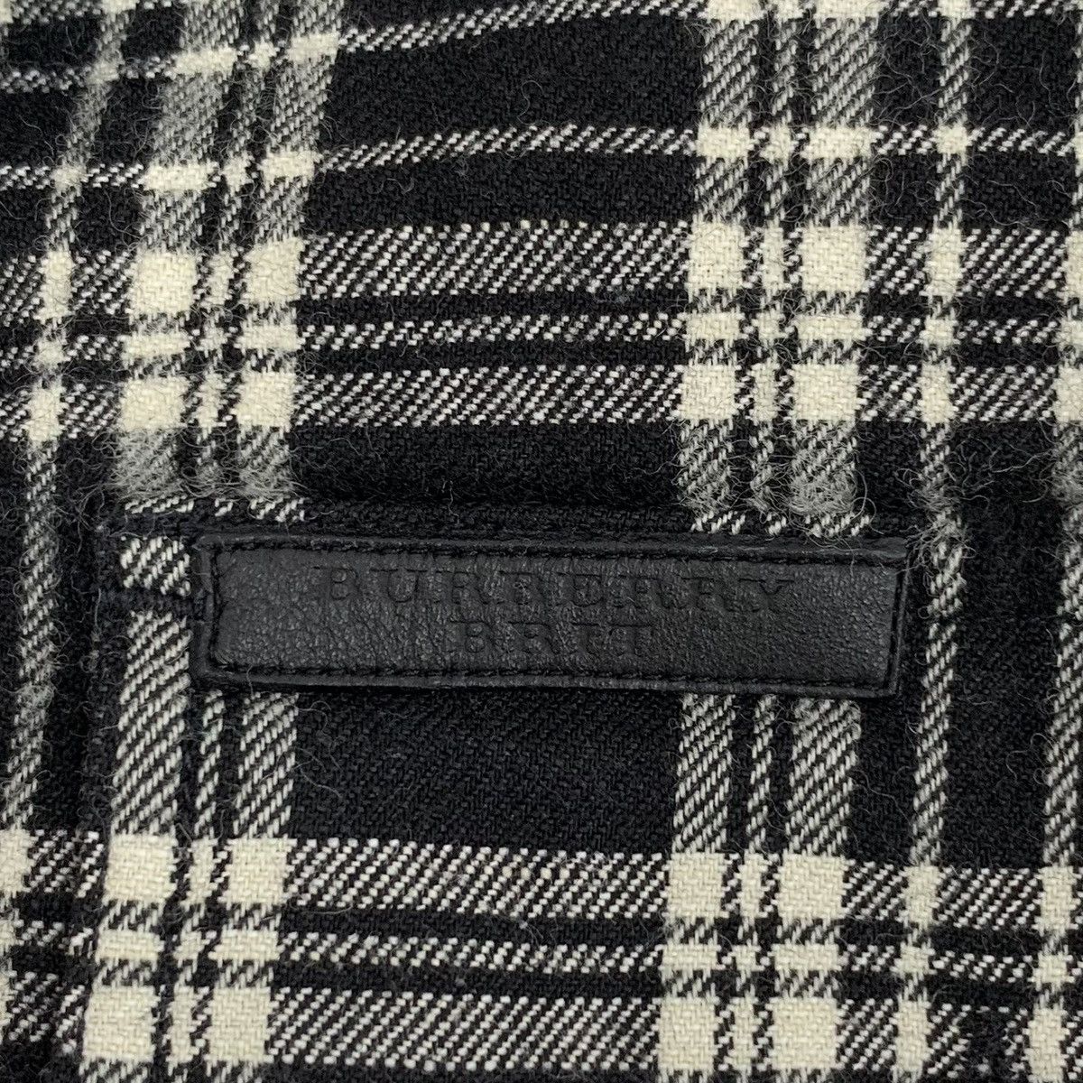 Burberry Burberry Black Check Wool Collared Long Sleeve Shirt K26WX Size US M / EU 48-50 / 2 - 5 Thumbnail