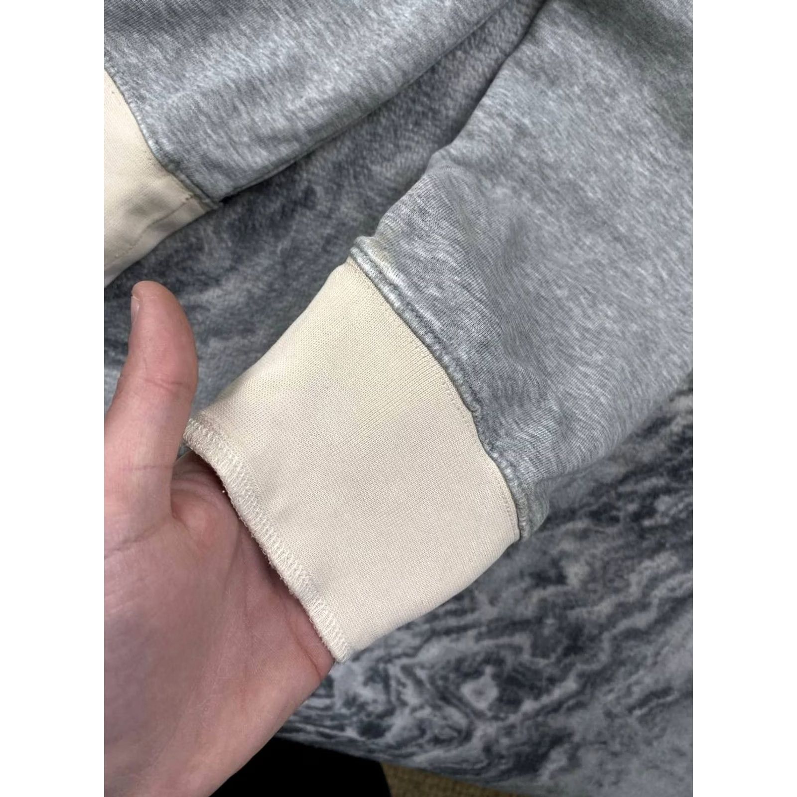 Vintage VINTAGE Armani Jeans Hoodie Big Logo AJ Men Size M Gray Size US M / EU 48-50 / 2 - 6 Thumbnail
