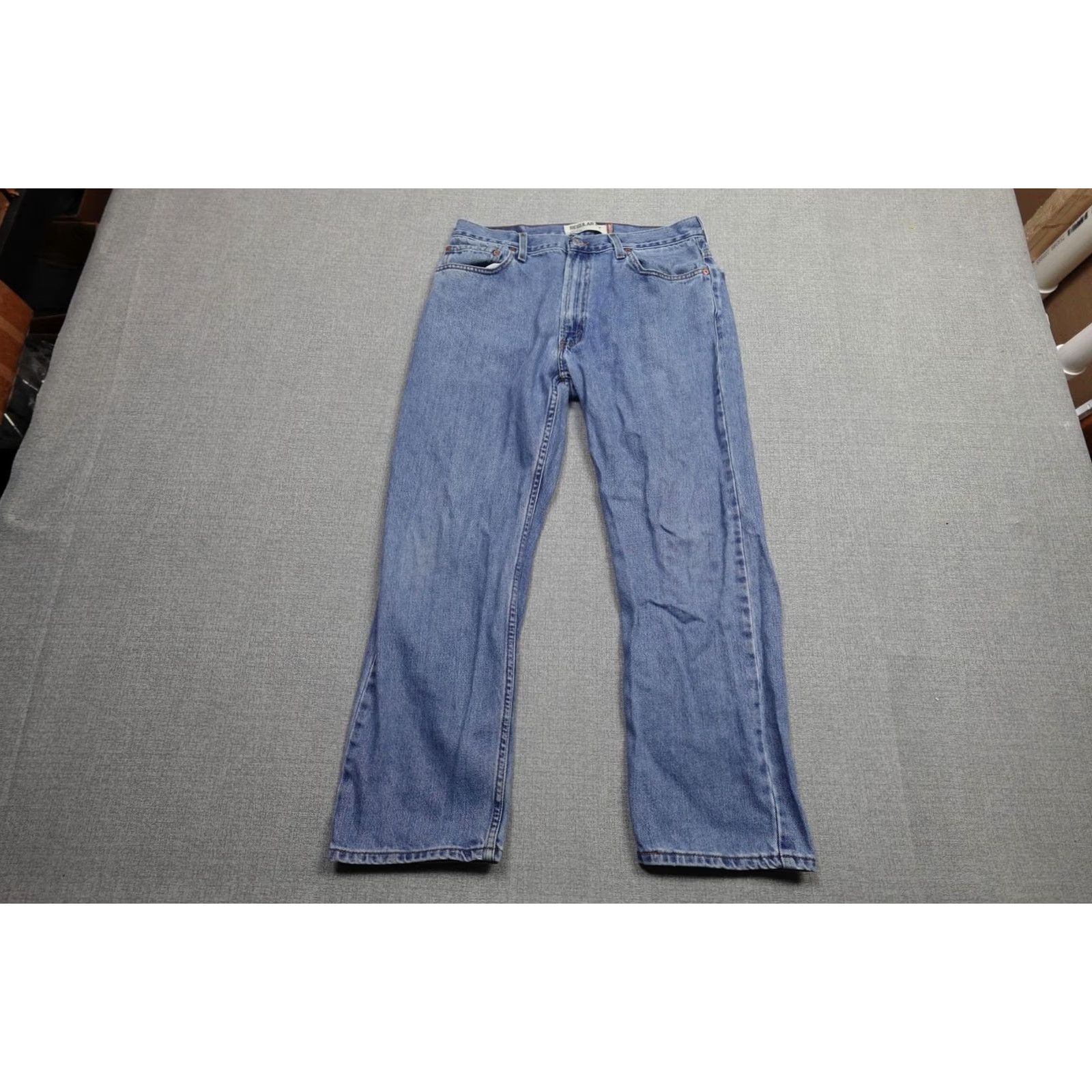 Levi's Levi's 505 Regular Fit Jeans Mens 36x30 Blue Medium Wash Denim Straight Leg Size US 36 / EU 52 - 4 Thumbnail