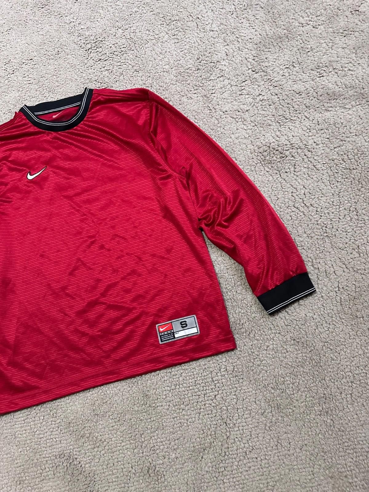Nike NIKE 2000s FOOTBALL SHIRT SOCCER JERSEY L/S NIKE RED Sz S Size US S / EU 44-46 / 1 - 2 Thumbnail