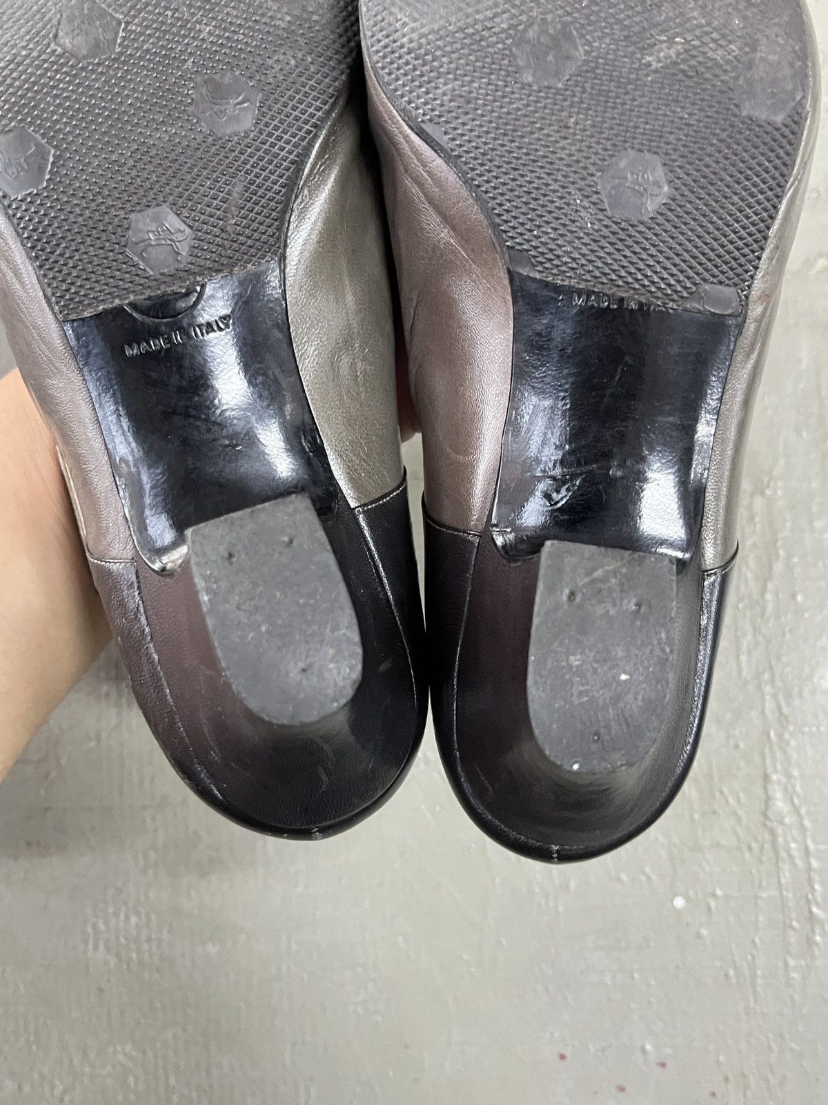 Vintage 1980's Authentic CHANEL Genuine Leather Mary Jane Pump Heels Size US 8.5 / IT 38.5 - 8 Thumbnail