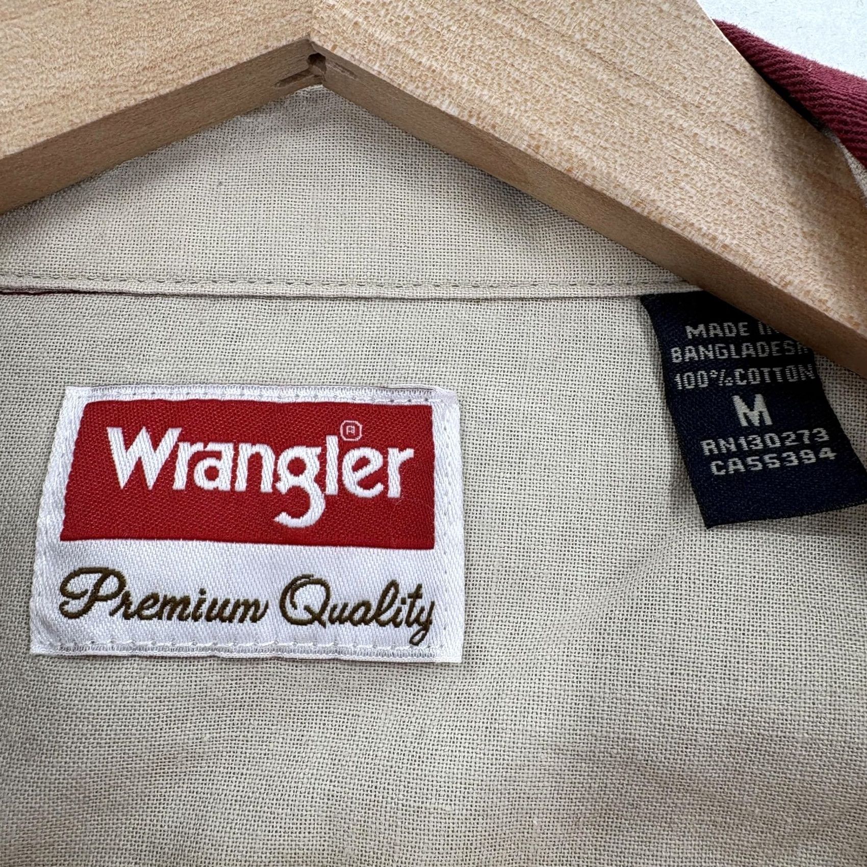 Wrangler Wrangler Shirt Mens M Red Long Sleeve Button Up Relaxed Fit Cotton NWT Vintage? No Size US M / EU 48-50 / 2 - 4 Thumbnail