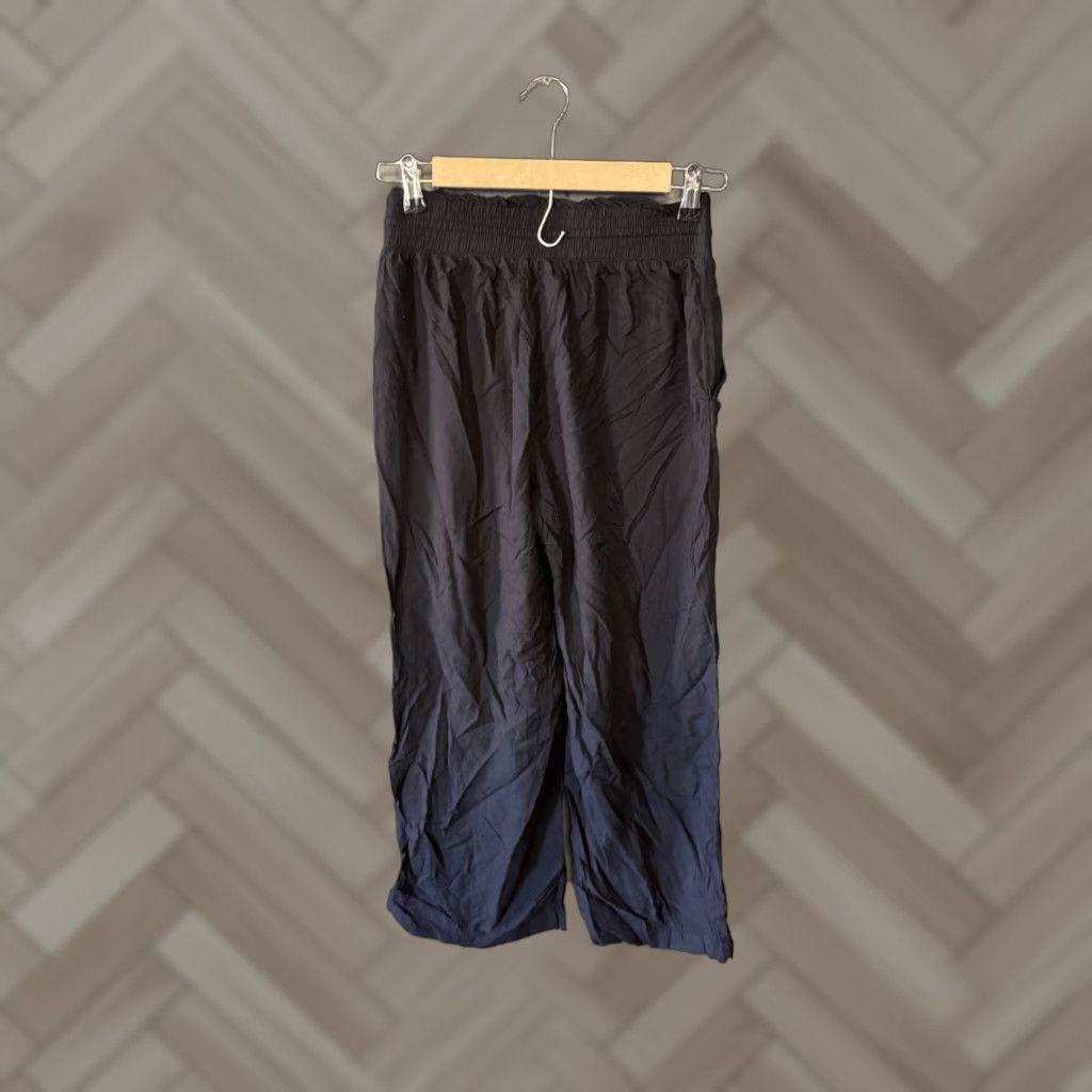 Abercrombie & Fitch Abercrombie & Fitch Womens Black Flowy Beach Pants XS Drawstring Beach Size 26" / US 2 / IT 38 - 1 Thumbnail