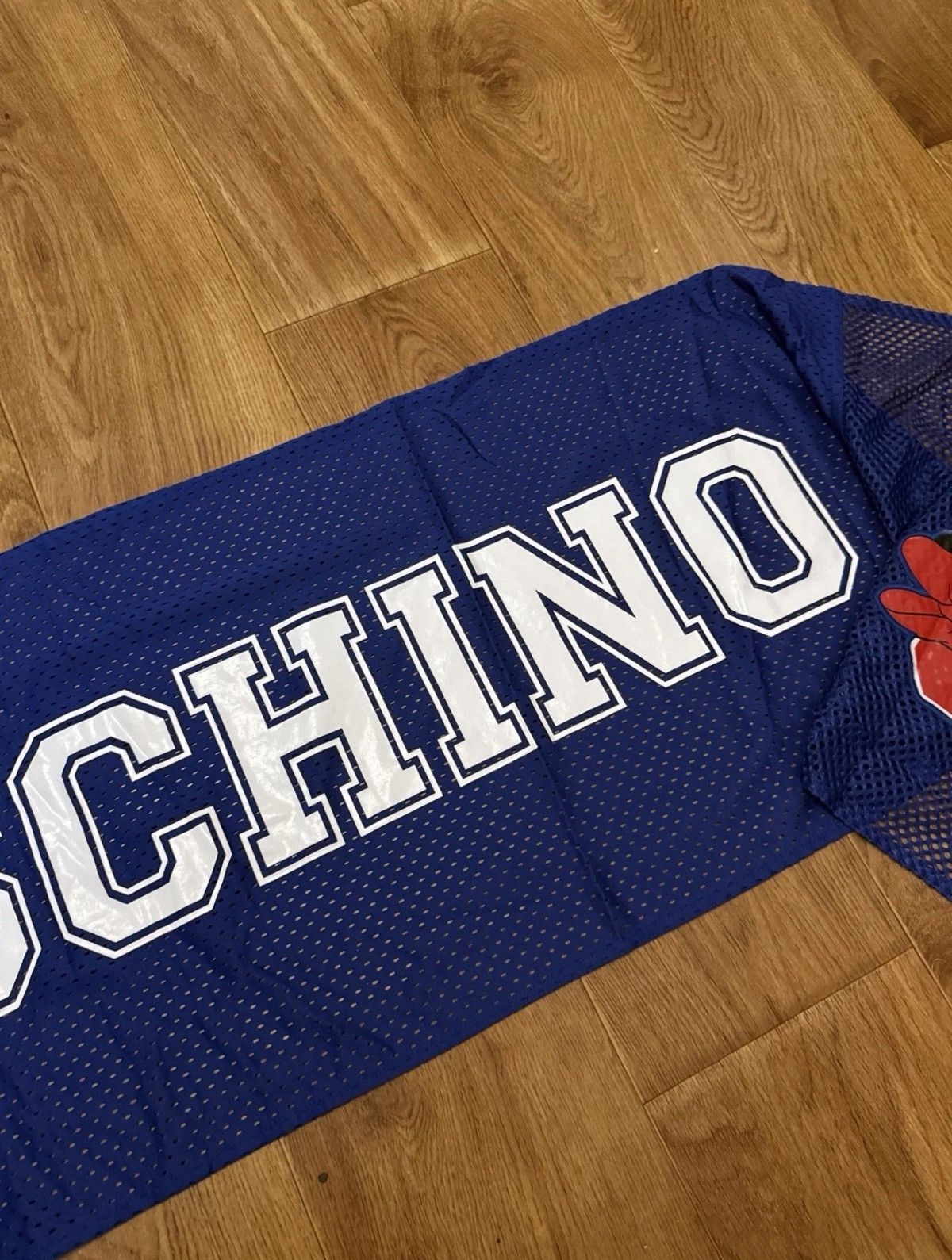 H&M × Moschino Moschino x H&M Brand New Football Mickey Scarf Disney OS Size ONE SIZE - 5 Thumbnail