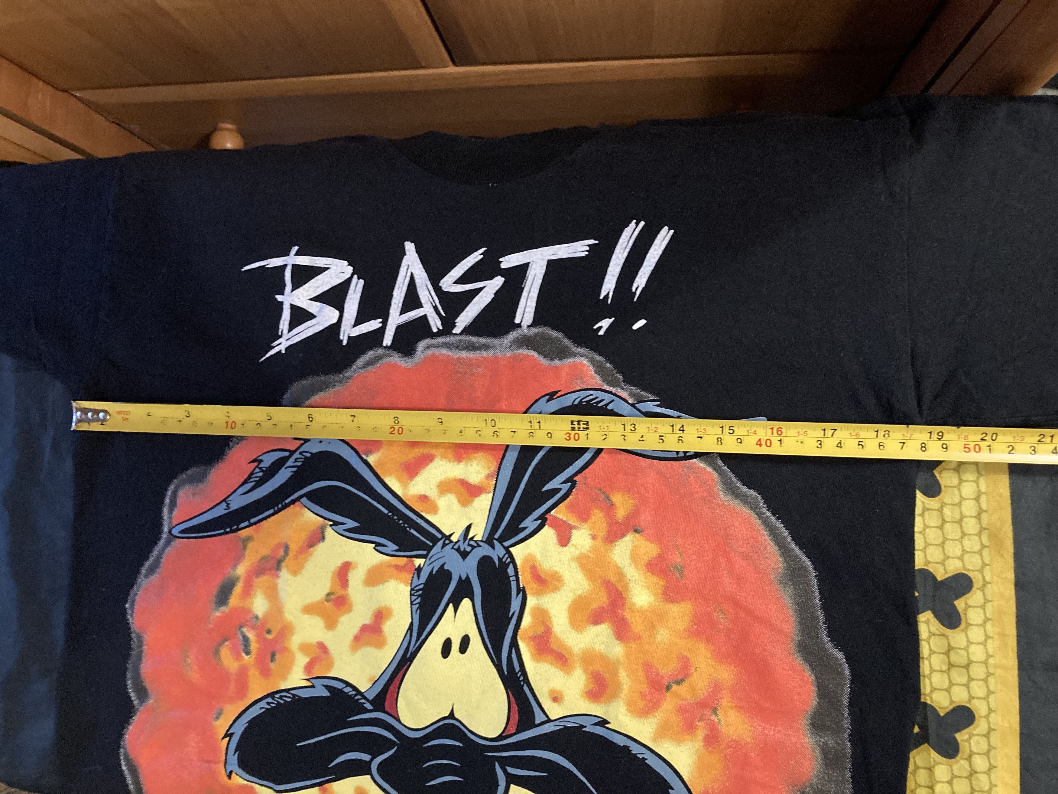 Warner Bros VTG 1995 Warner Bros Looney Tunes Coyote Road Runner Blast Size US M / EU 48-50 / 2 - 8 Thumbnail