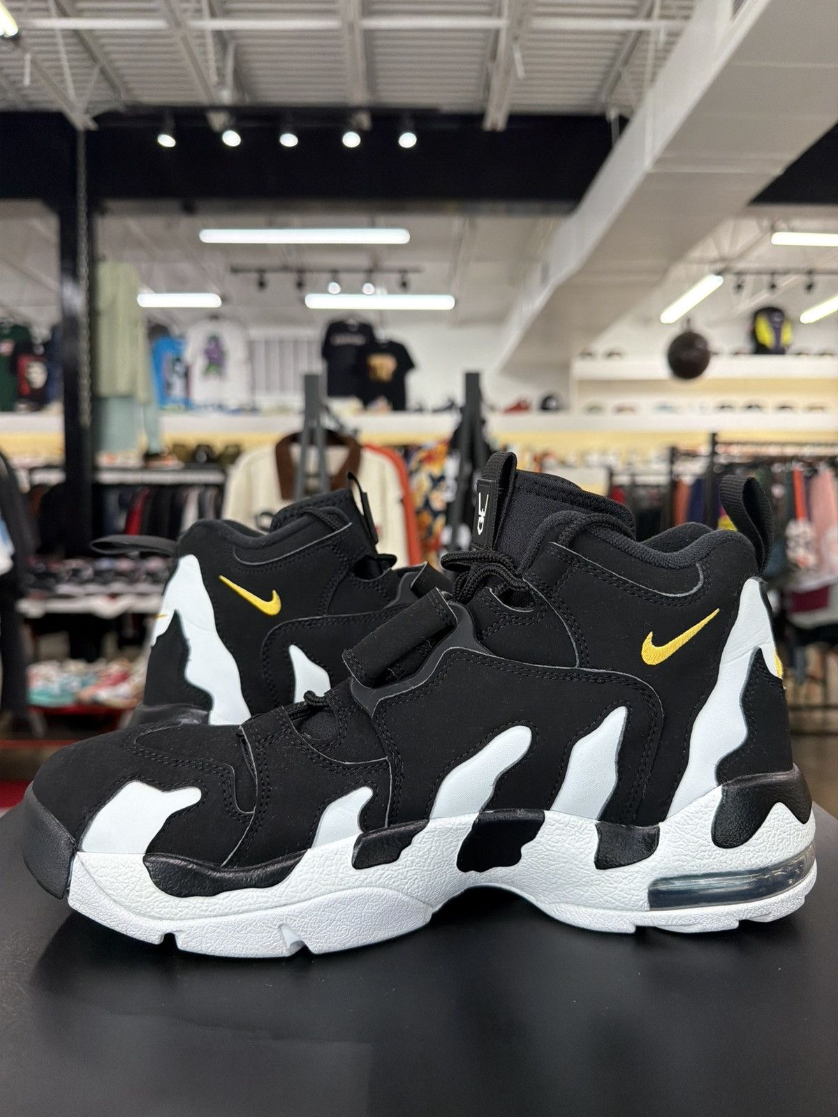 Nike Nike Air DT Max 96 Black White Size 10.5 (2024) Size US 10.5 / EU 43-44 - 4 Thumbnail