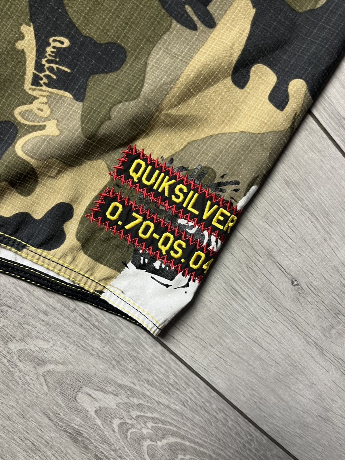 Quiksilver Quiksilver shorts surf style beach size 30 Size US 30 / EU 46 - 2 Thumbnail