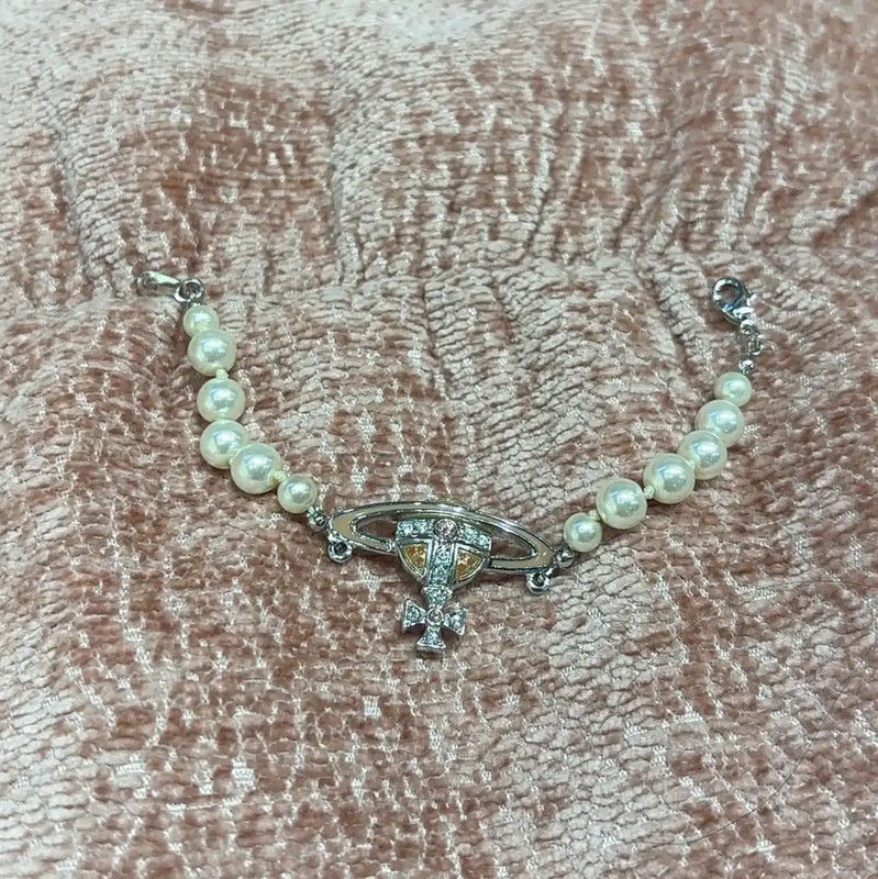 Vivienne Westwood Vivienne Westwood Silver Pearl Logo Bracelet 0089 Size ONE SIZE - 1 Thumbnail