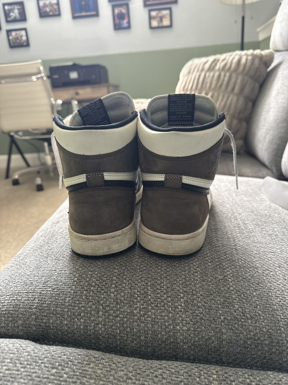 Nike Jordan 1 high retro dark mocha Size US 10 / EU 43 - 4 Thumbnail
