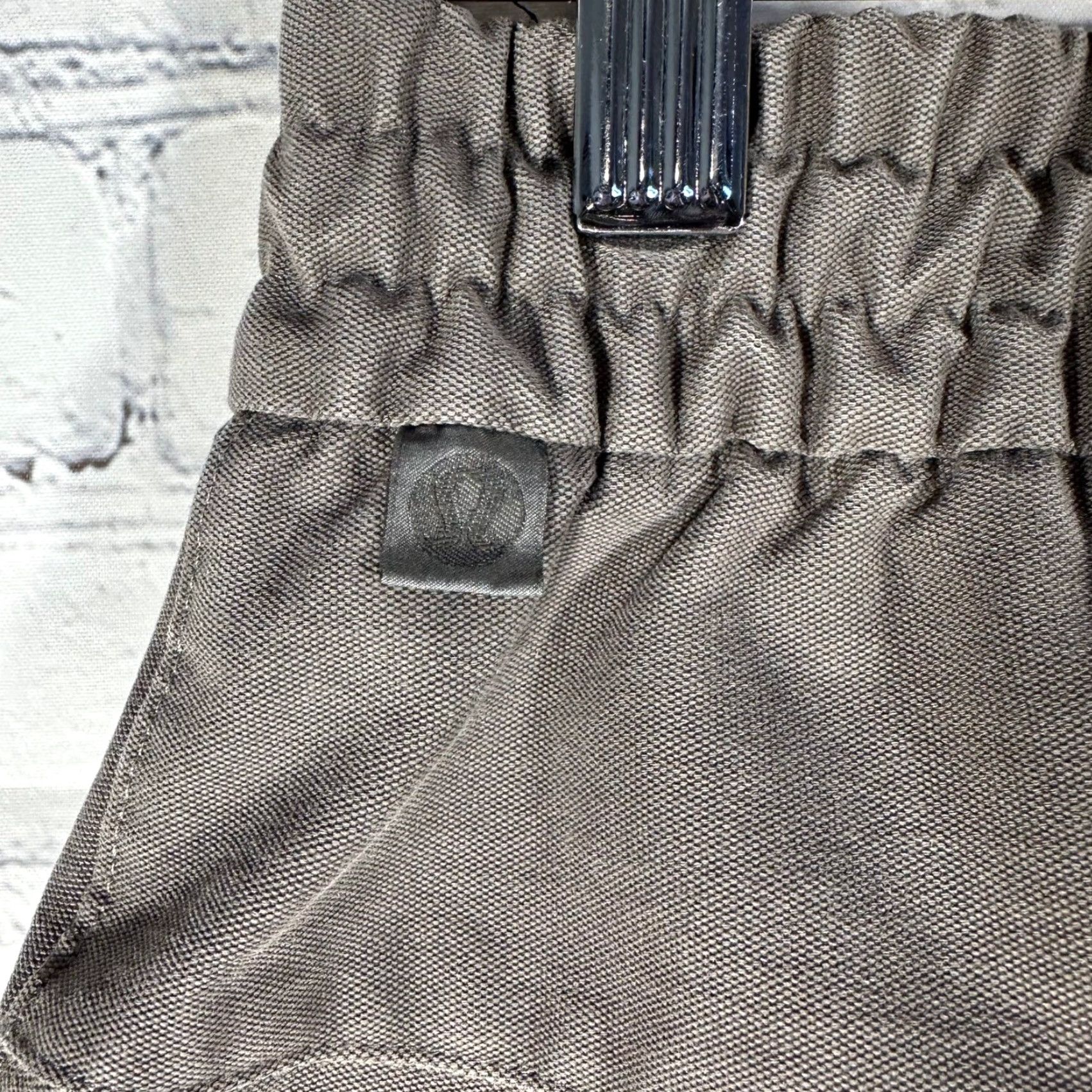 Lululemon Lululemon Lab Pants Mens S Tapered Cargo Grey Drawstring Elastic Waist Pockets LM5A97S Size US 27 - 4 Thumbnail