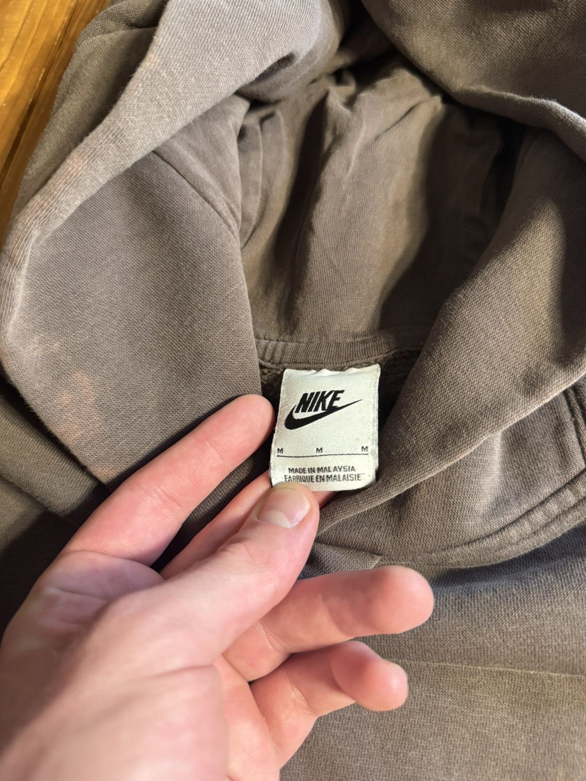 Nike Vintage Y2K Nike Center Swoosh Faded Grey Hoodie Size US L / EU 52-54 / 3 - 3 Thumbnail