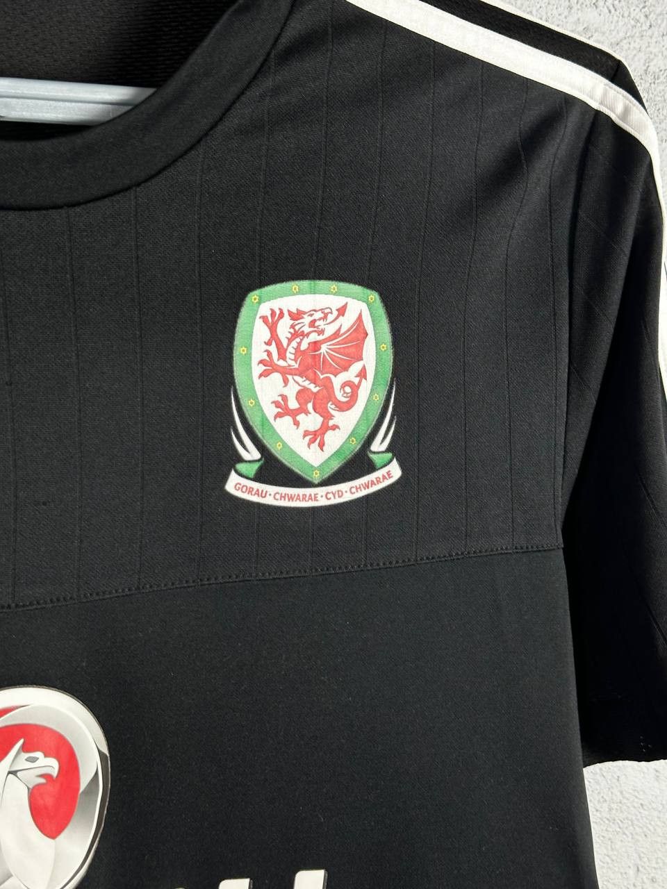 Adidas × Vintage 2015 2016 Adidas Wales Walsh Football Jersey Size L Size US L / EU 52-54 / 3 - 4 Thumbnail