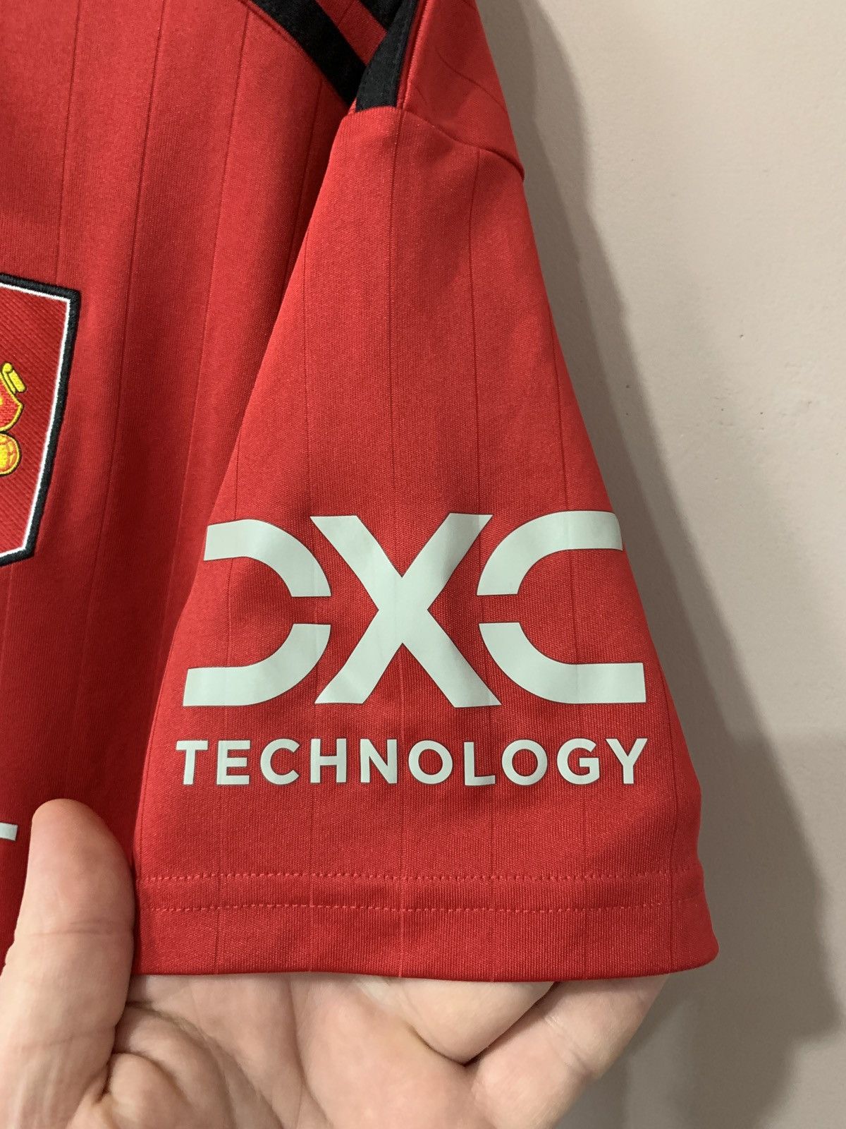 Adidas Manchester United 2022/23 Home Football Shirt Adidas Soccer Size US M / EU 48-50 / 2 - 8 Thumbnail