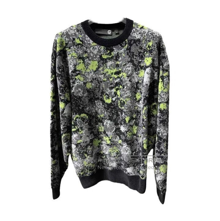Givenchy Givenchy Men's Splatter Print Crewneck Sweater. Size US S / EU 44-46 / 1 - 1 Thumbnail