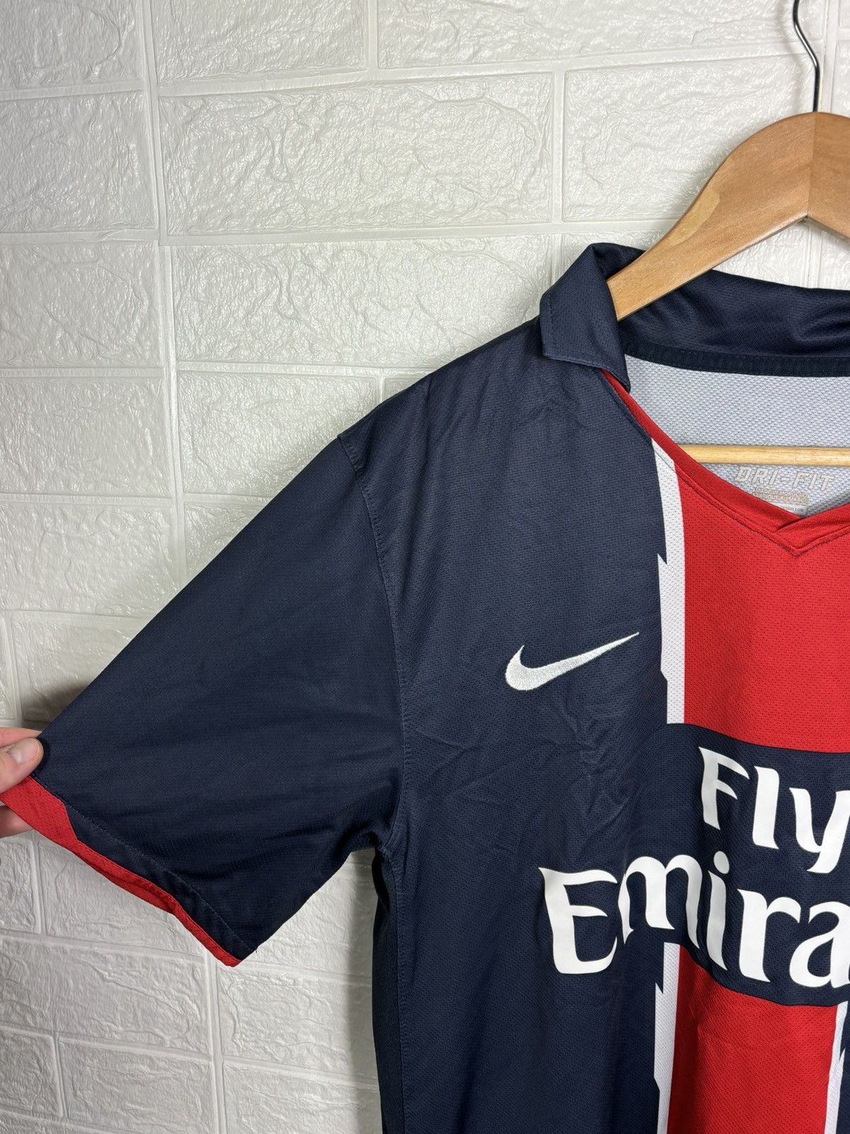 Nike PSG PARIS SAINT GERMAIN 2010/2011 HOME FOOTBALL JERSEY Size US L / EU 52-54 / 3 - 5 Thumbnail