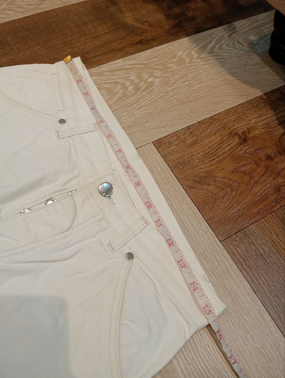 Louis Vuitton LUXURY LOUIS VUITTON DENIM PANTS - WHITE Size US 31 - 17 Thumbnail