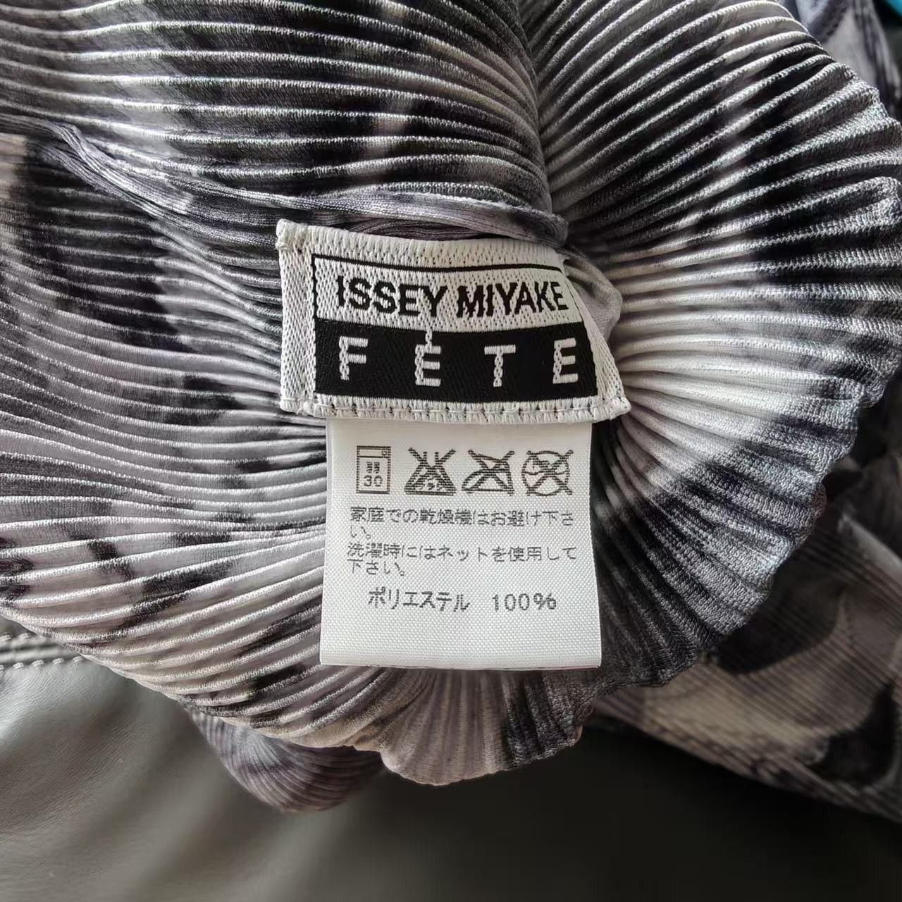 Issey Miyake Ink wash wave pleated dress Size M / US 6-8 / IT 42-44 - 3 Thumbnail