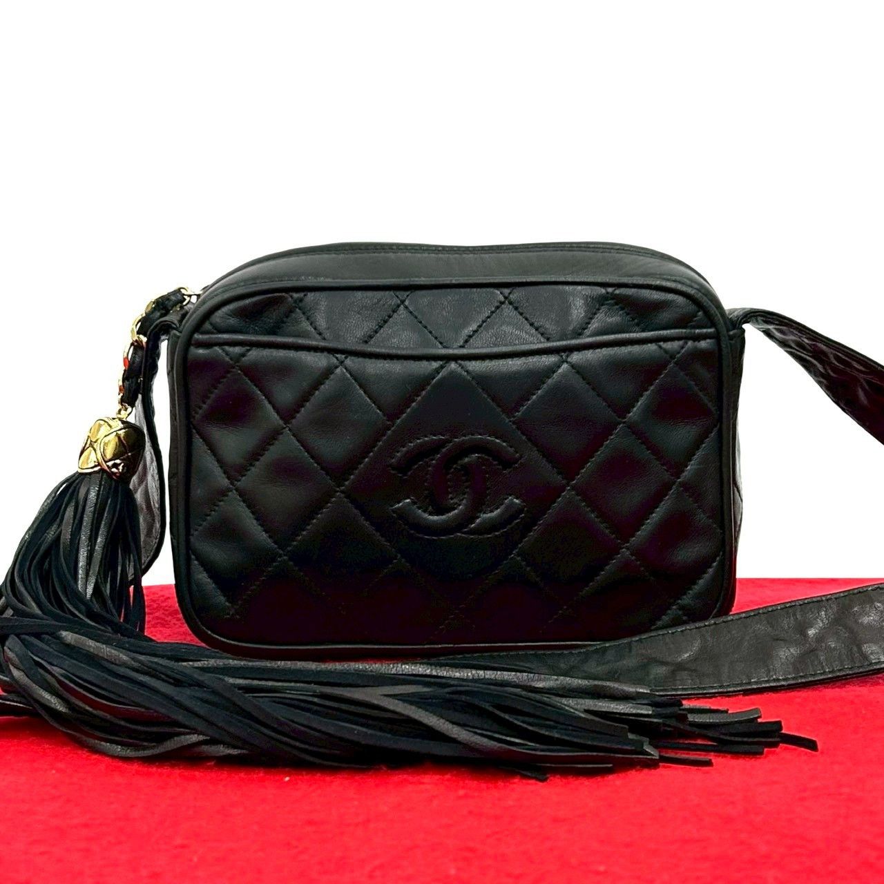 Chanel Chanel Chanel Matelassé Lambskin Shoulder Bag Leather Shoulder Bag DUTY FREE for USA Size ONE SIZE - 1 Thumbnail