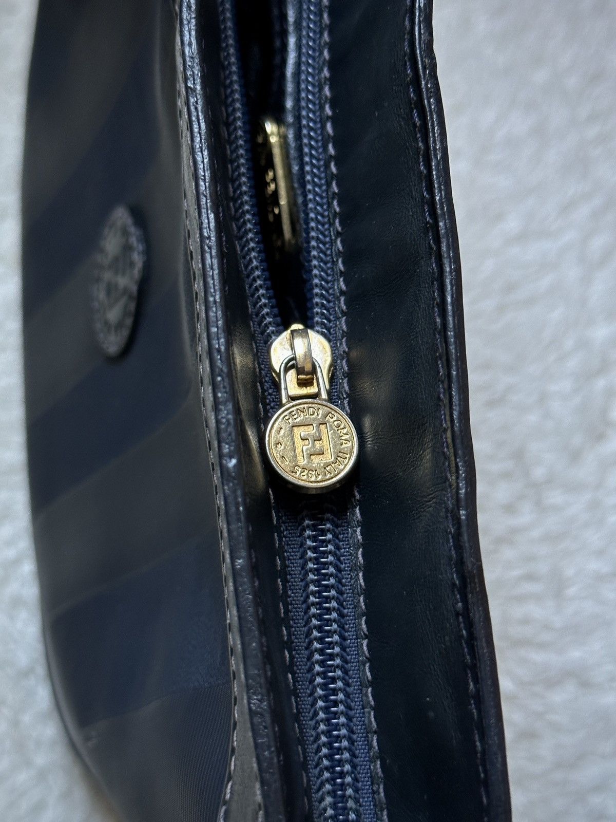 Fendi Vintage Fendi Pequin Striped Shoulder Bag Authentic Italy Size ONE SIZE - 11 Thumbnail