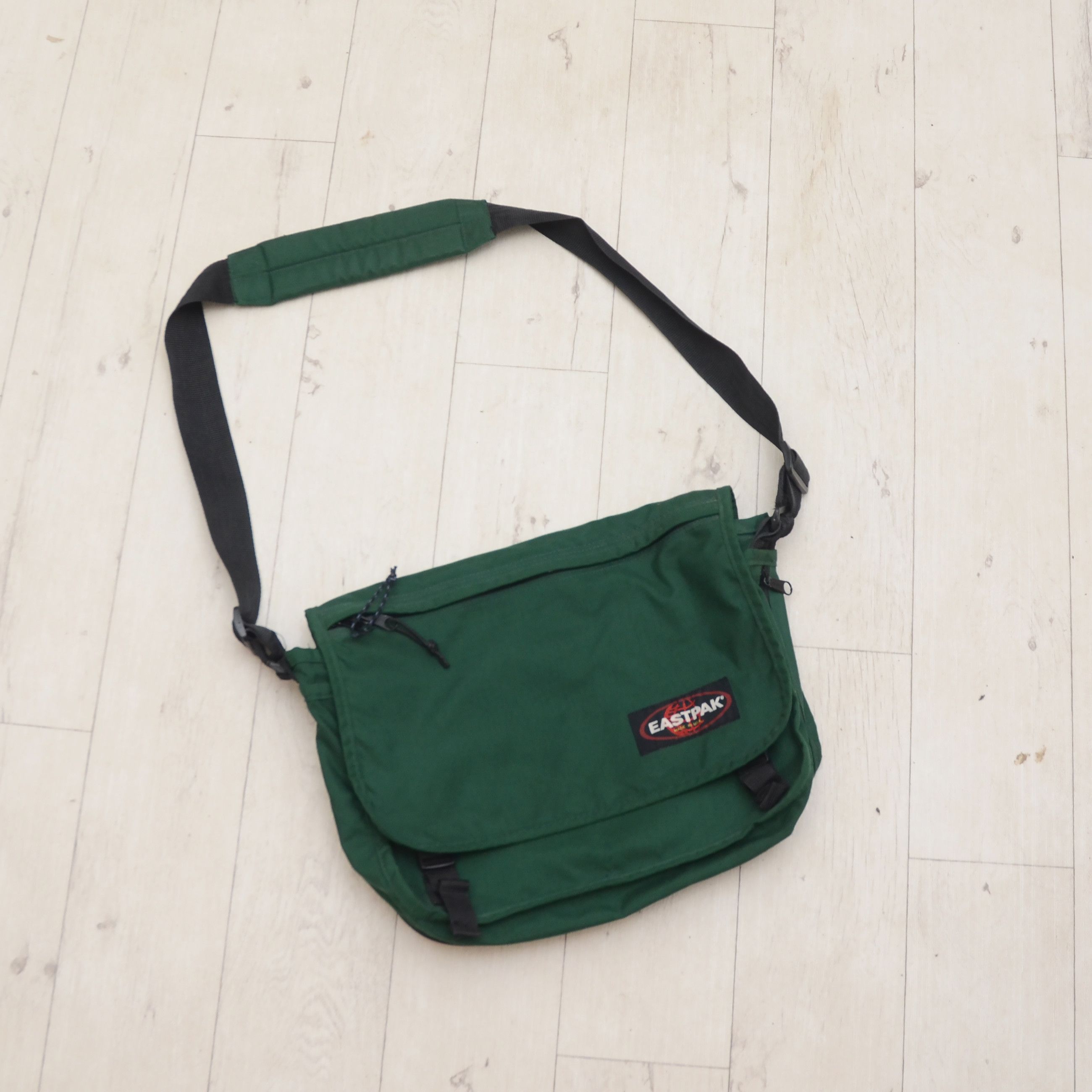 Eastpak Vintage Eastpak Teal Green Nylon Zipper Adjustable Made USA Size ONE SIZE - 1 Thumbnail