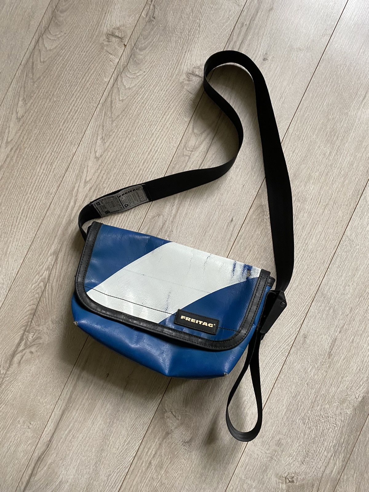 Freitag × Vintage Vintage Freitag Authentic recycled shoulder post bag ...