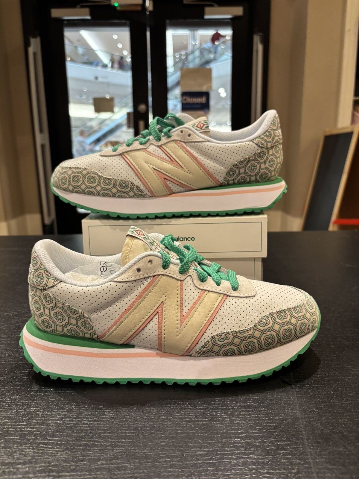 New Balance New Balance 237 X Casablanca ‘Munsell White’ Size US 7.5 / EU 40-41 - 1 Thumbnail