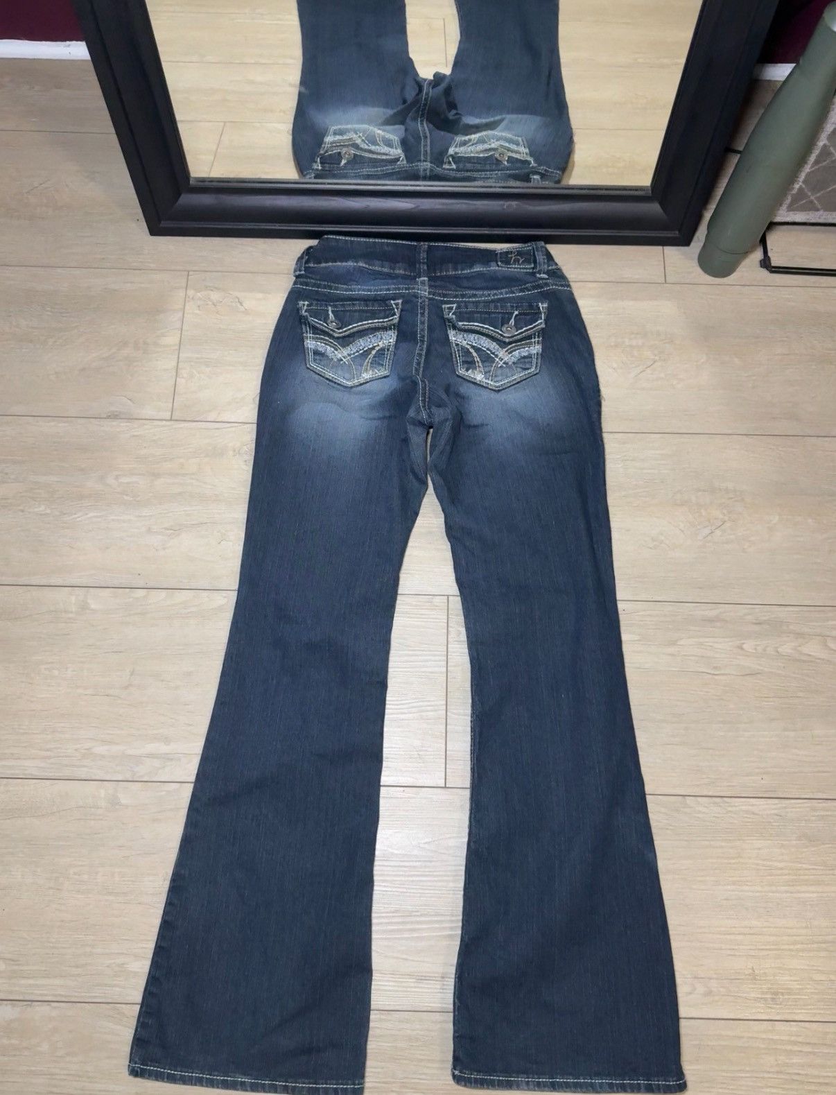 Miss Me Y2K 2000s Women’s Hydraulic Embroidered Dark Stone Wash Size 27" / US 4 / IT 40 - 6 Thumbnail
