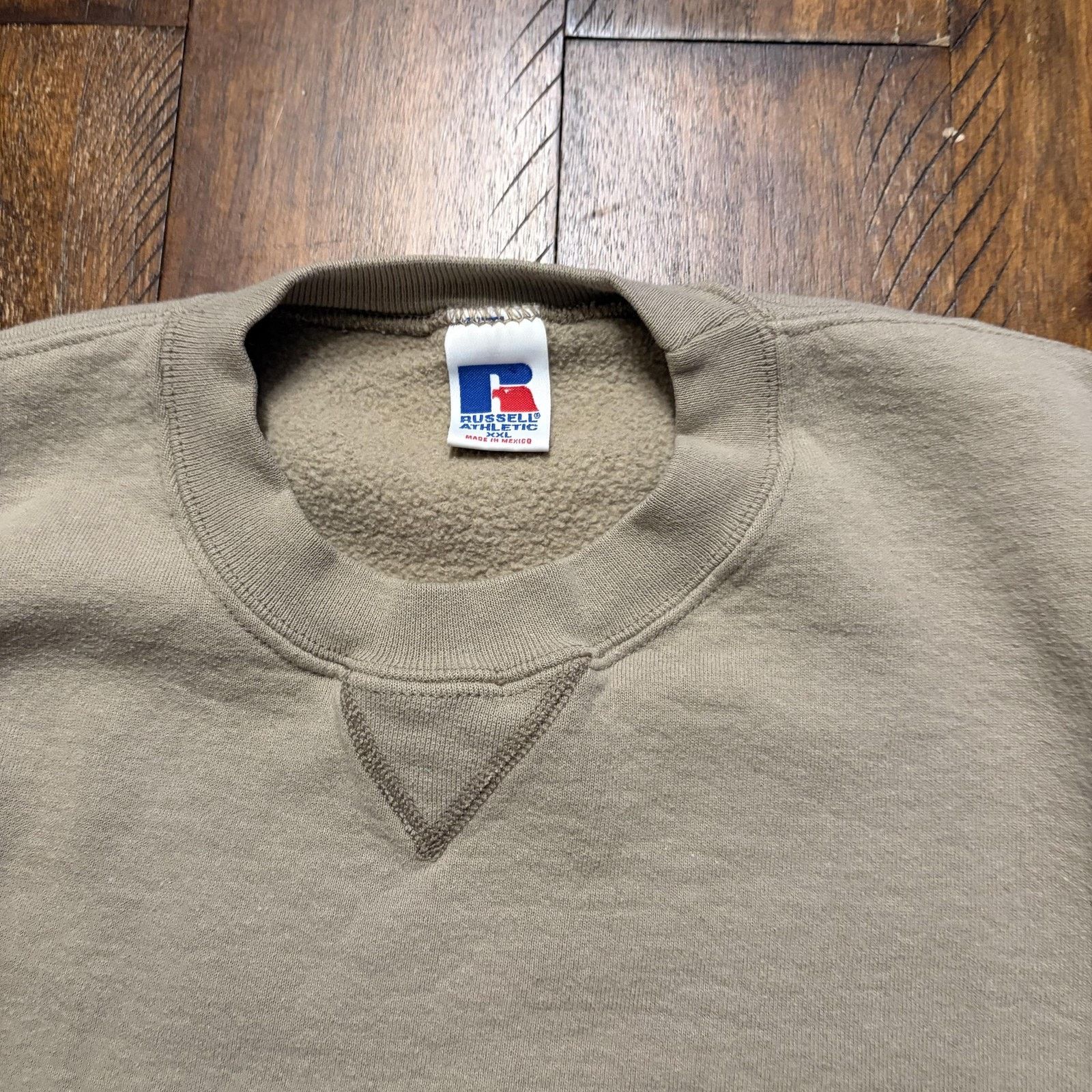 Russell Athletic Russell Athletic Sweatshirt Mens 2XL Beige Fleece Crewneck Size US XXL / EU 58 / 5 - 5 Thumbnail