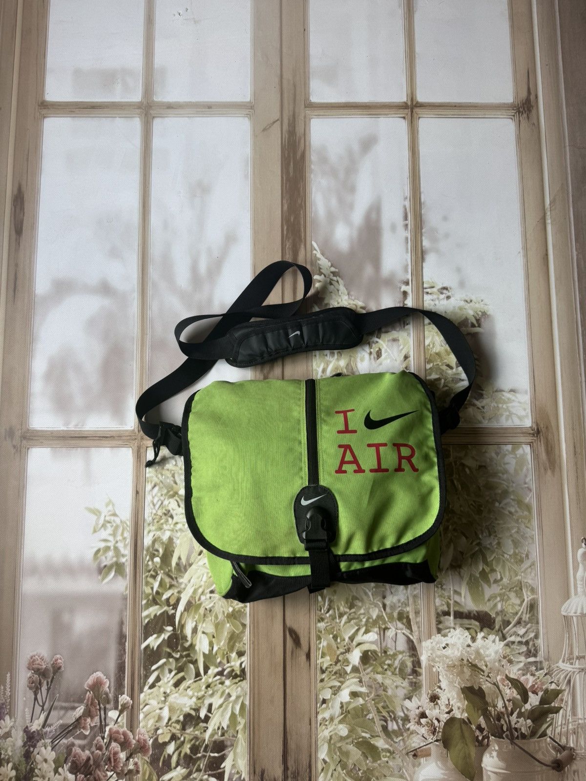 Nike Vintage Nike "I ❤️ AIR" Messenger Bag - Neon Green Size ONE SIZE - 1 Thumbnail