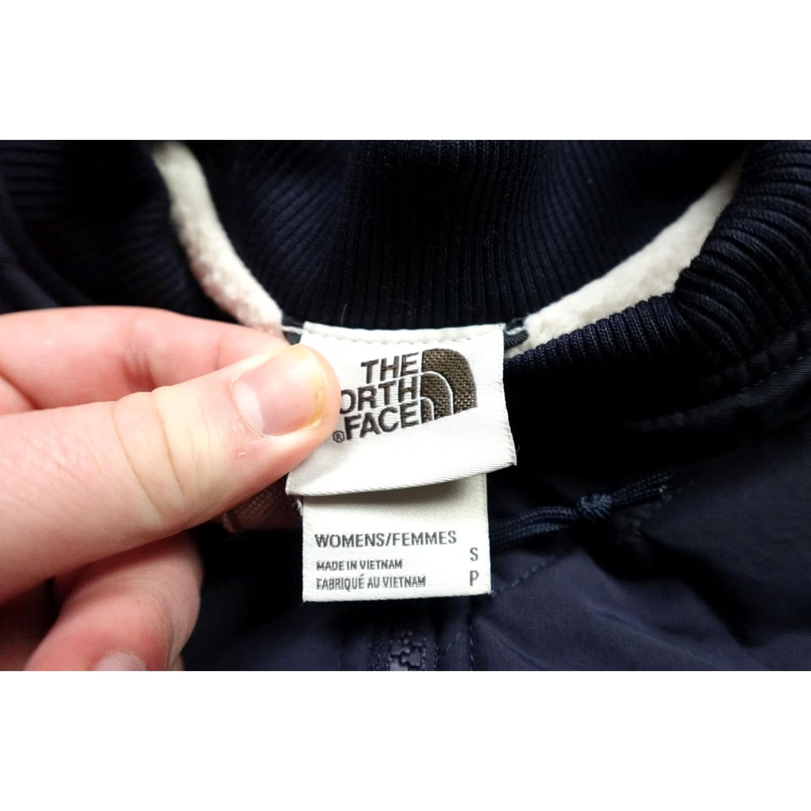 The North Face VINTAGE The North Face Coat Womens S Blue Quilted Lined Zip Coat Warm Size S / US 4 / IT 40 - 2 Thumbnail