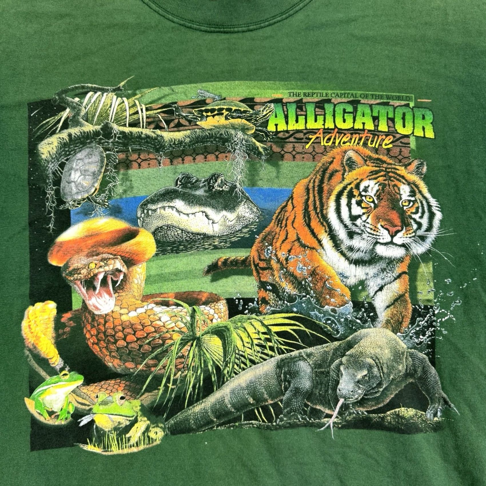 Hanes VINTAGE Hanes T-Shirt Adult Large Green Nature Animals 90s Tigers Shirt Mens Size US L / EU 52-54 / 3 - 2 Thumbnail